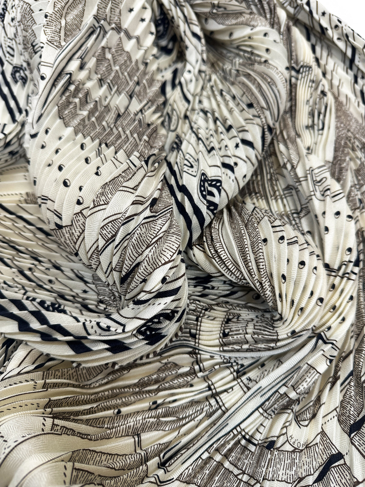 Hermès Mors à Jouets Bandana Cashmere Silk Plissé 140
