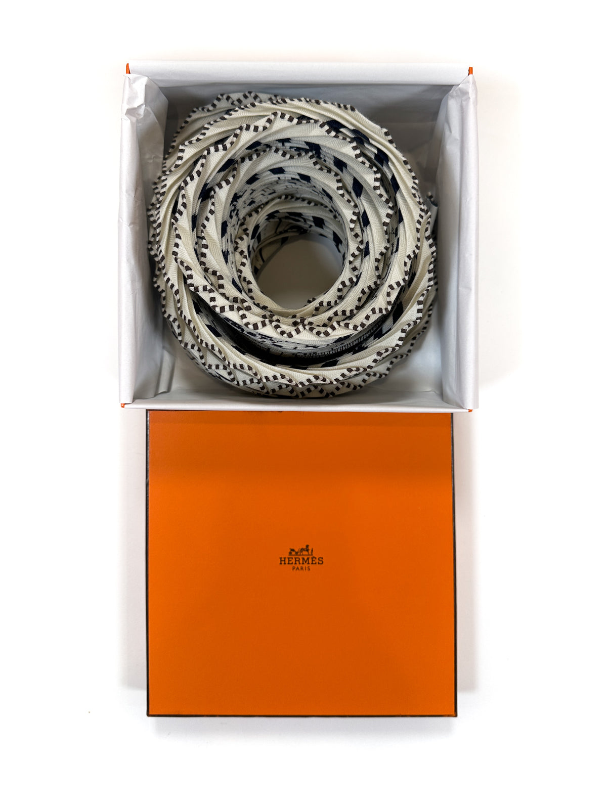 Hermès Mors à Jouets Bandana Cashmere Silk Plissé 140