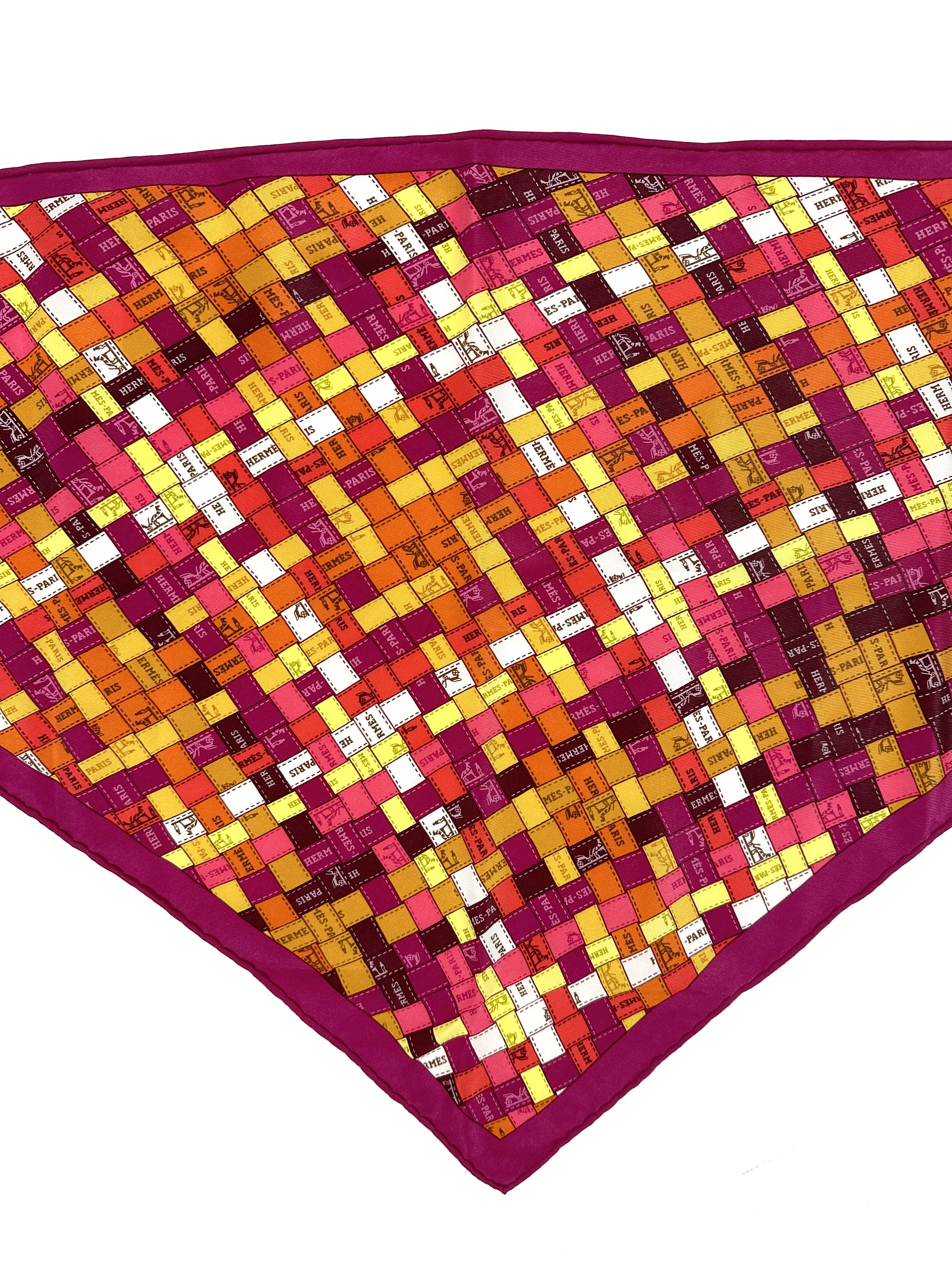 Hermès Bolduc au Carré Silk Triangle