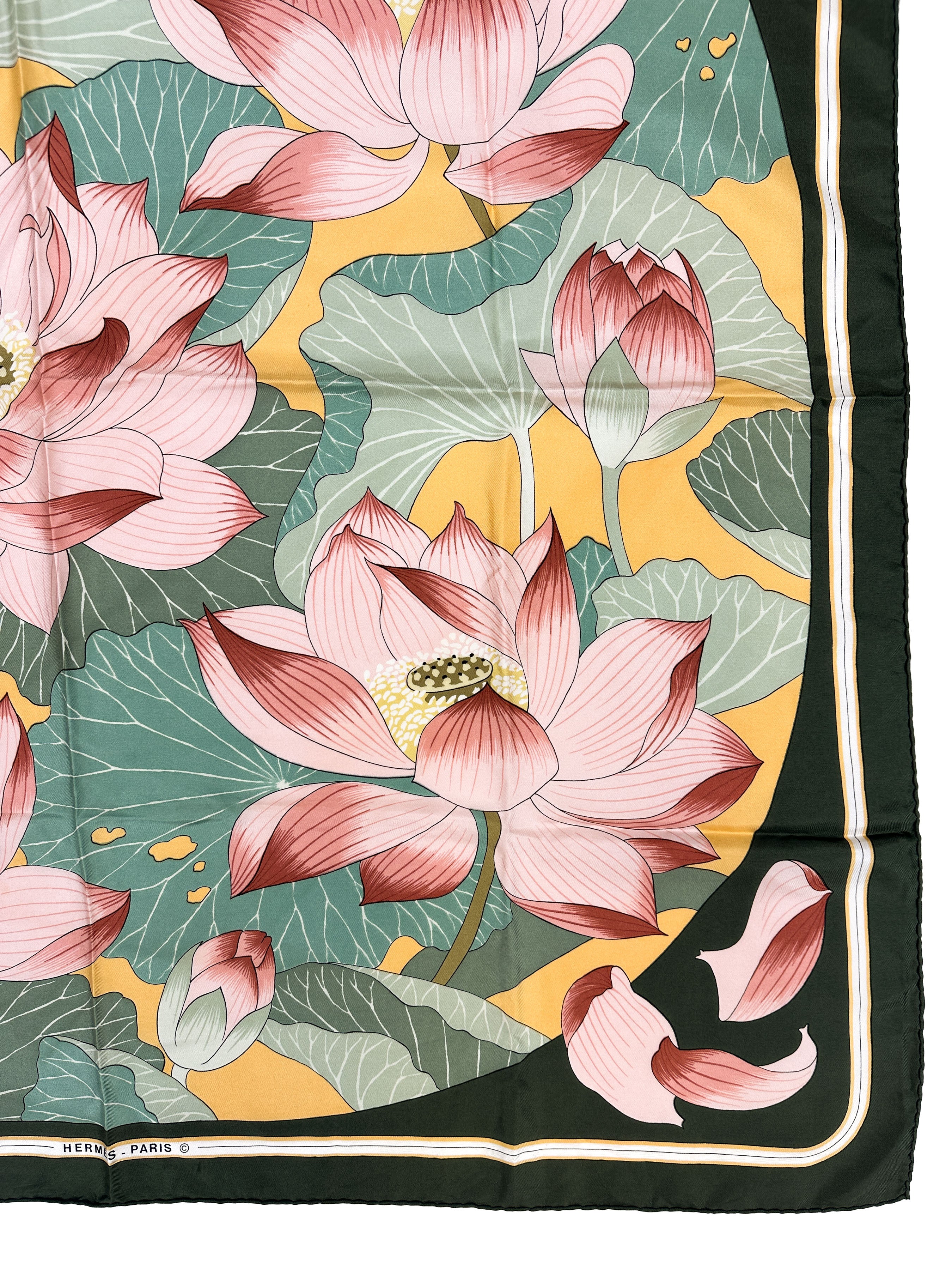 Hermès Fleurs de Lotus 90