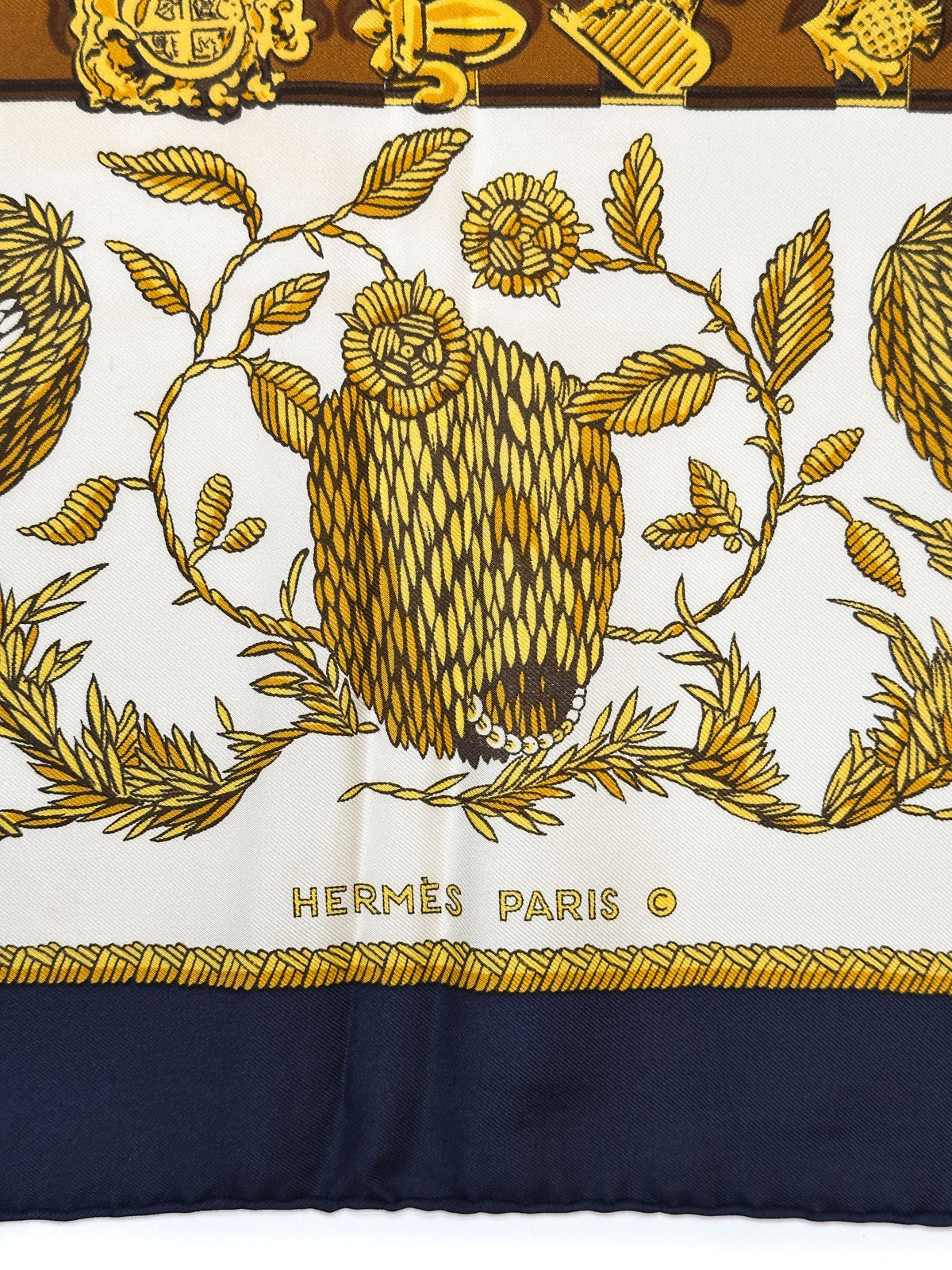 Hermès Special Edition 1977 The Queen's Silver Jubilee Dieu et Mon Droit 90