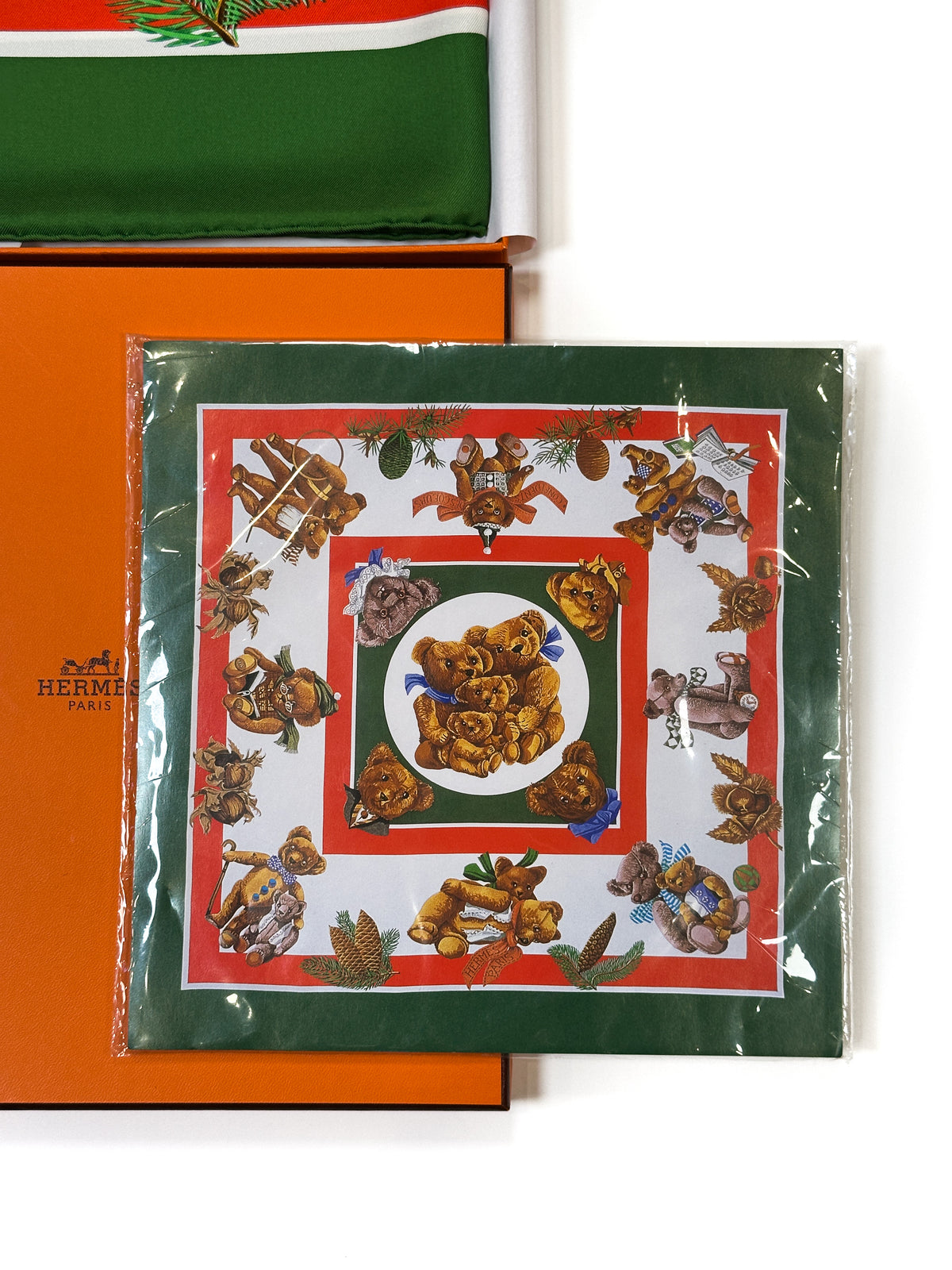 Hermès Confidents des Cœurs 90 With Puzzle