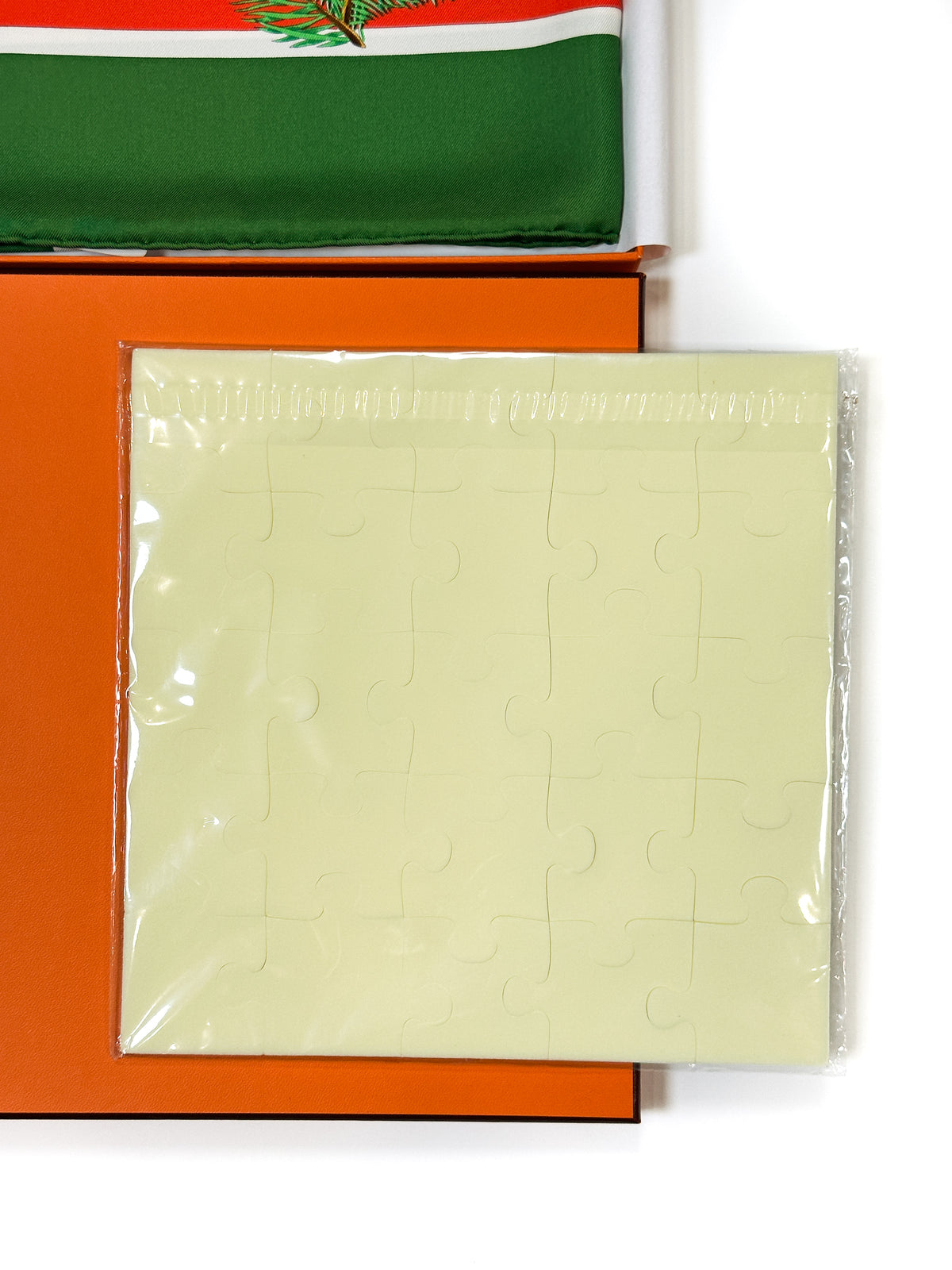 Hermès Confidents des Cœurs 90 With Puzzle
