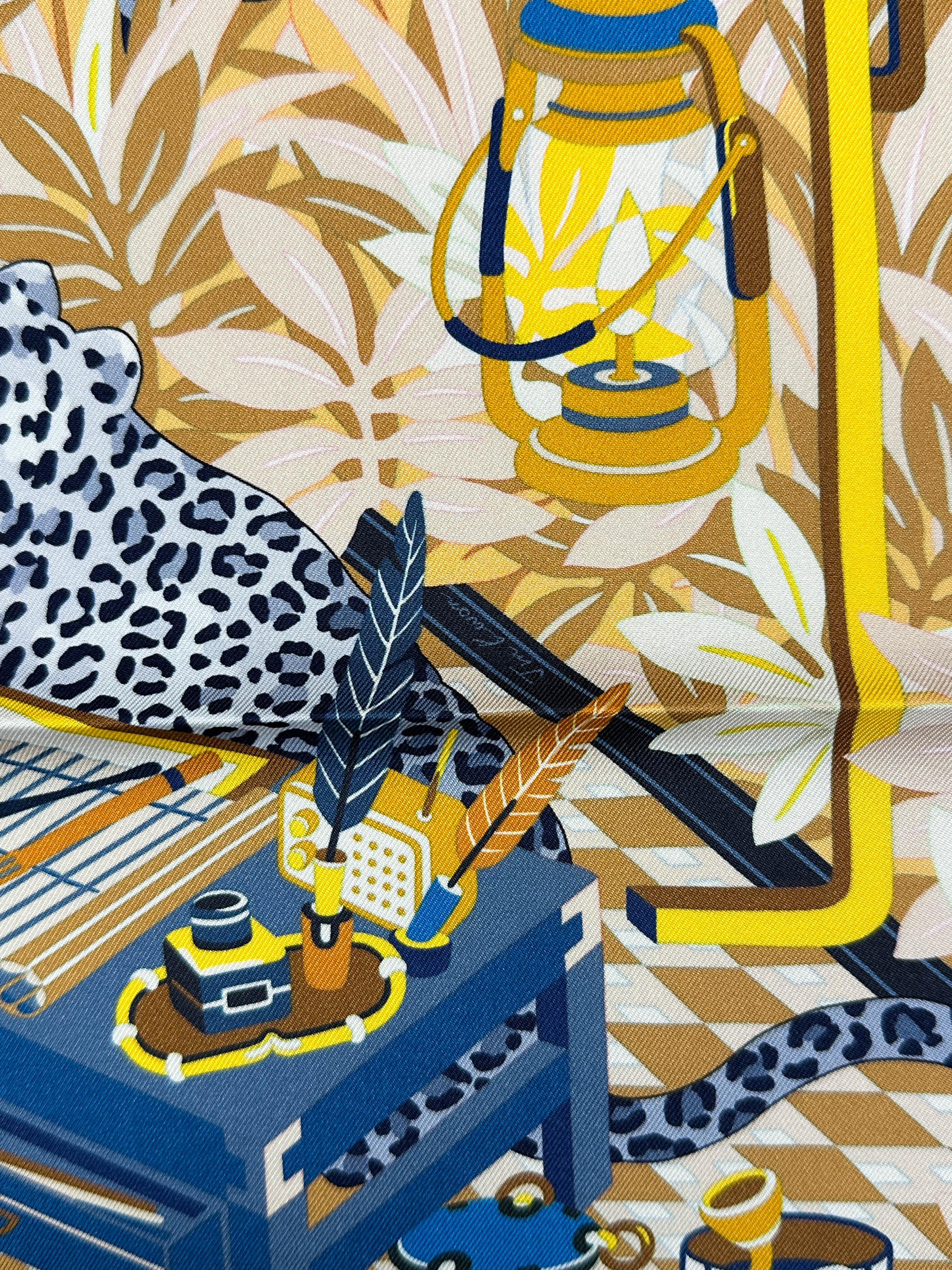 Hermès Douze Leopards Double Face 90