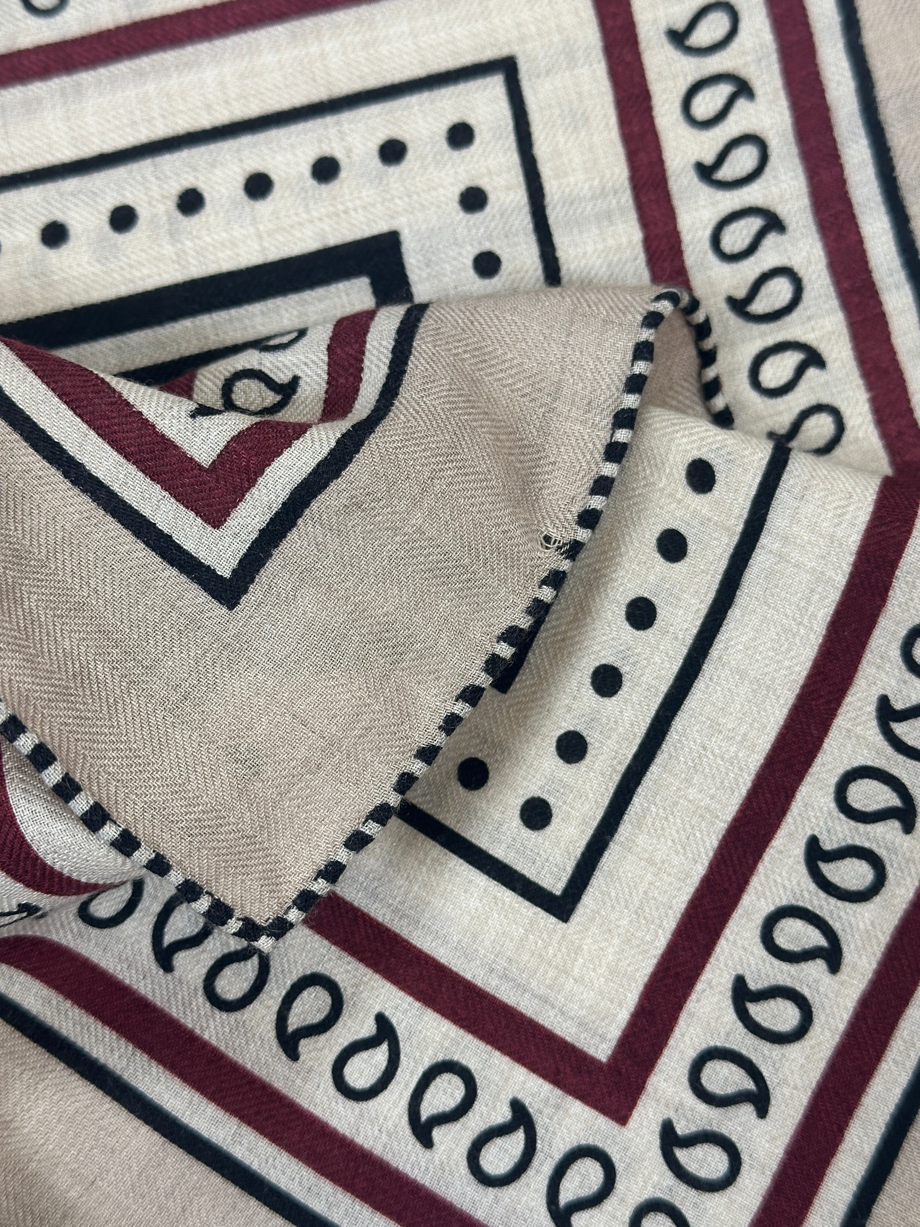 Hermès Festival des Amazones Bandana Cashmere Silk 140