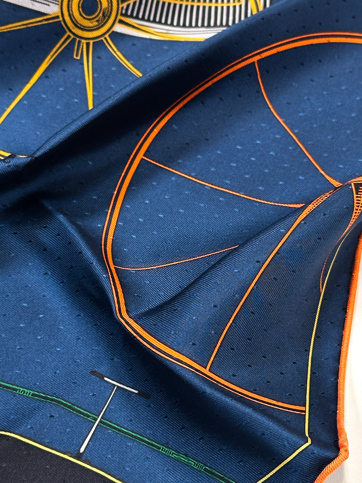 Hermès A Toute Berline ! Jacquard Losange
