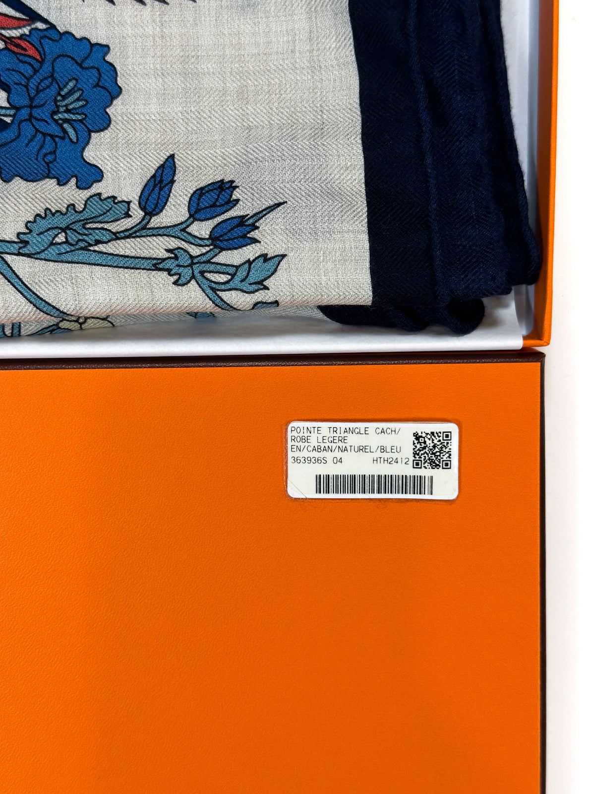 Hermès Robe Légère Cashmere Silk Giant Triangle