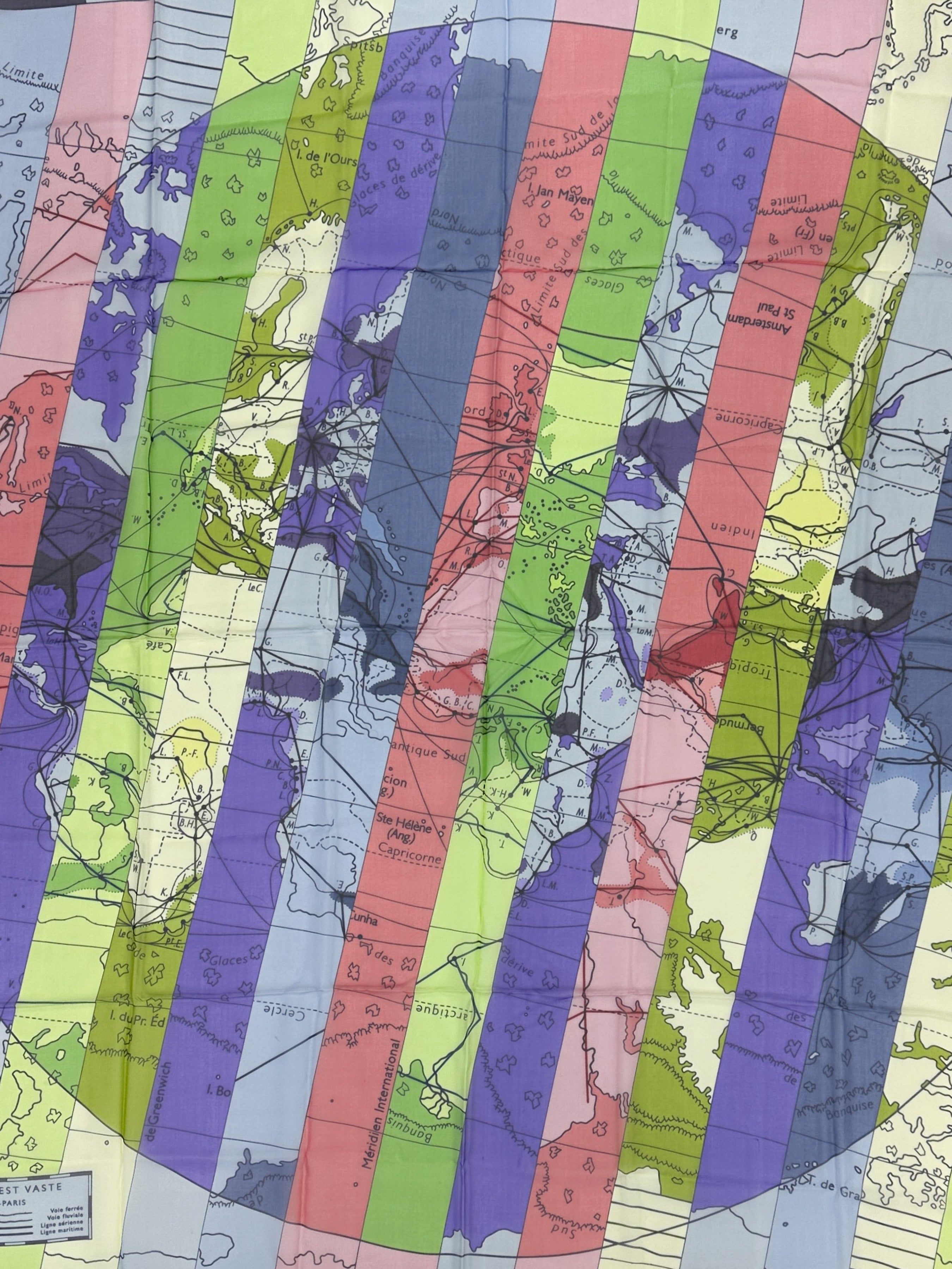 Hermès Le Monde Est Vaste Mousseline 140