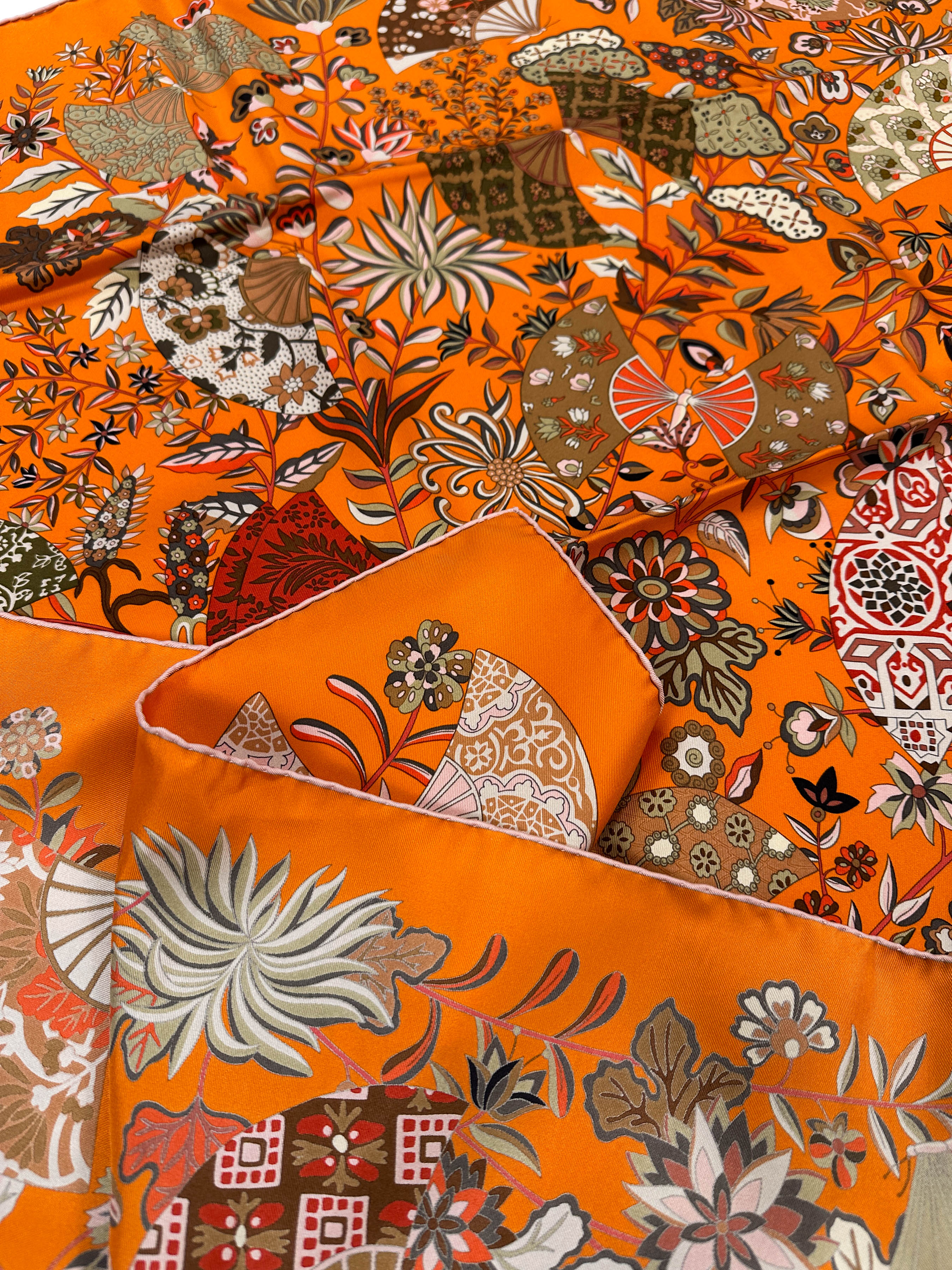 Hermès Fleurs et Papillons de Tissus 90