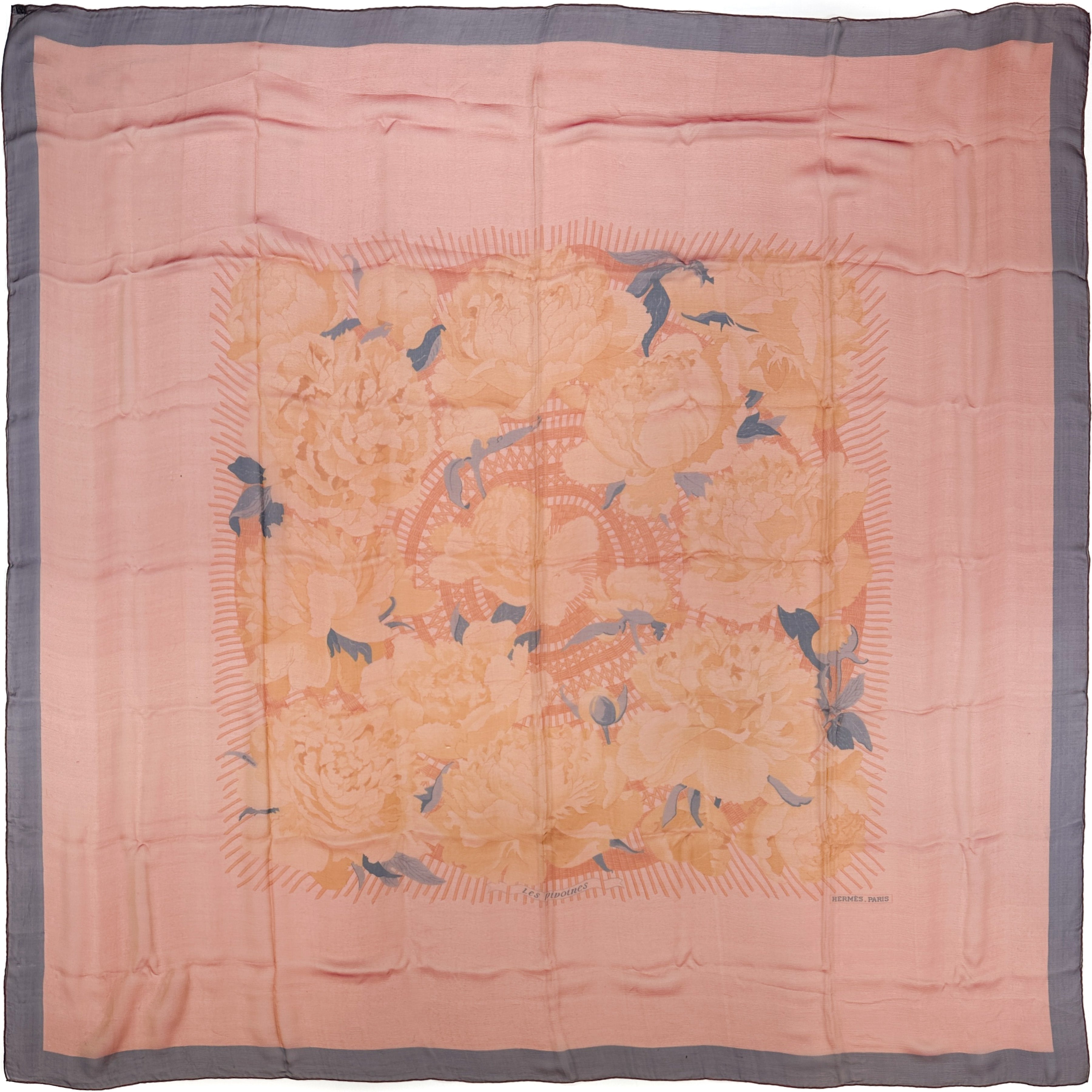 Hermès Les Pivoines Changeant Mousseline 140