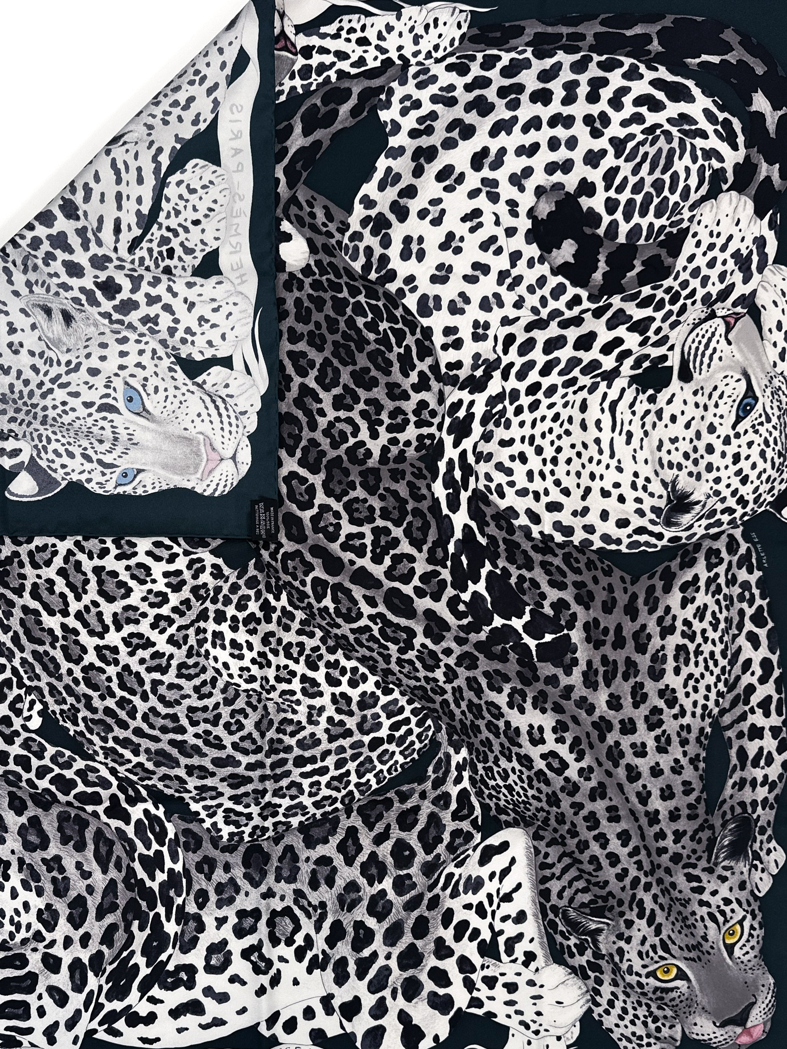 Hermès Lazy Leopardesses 90