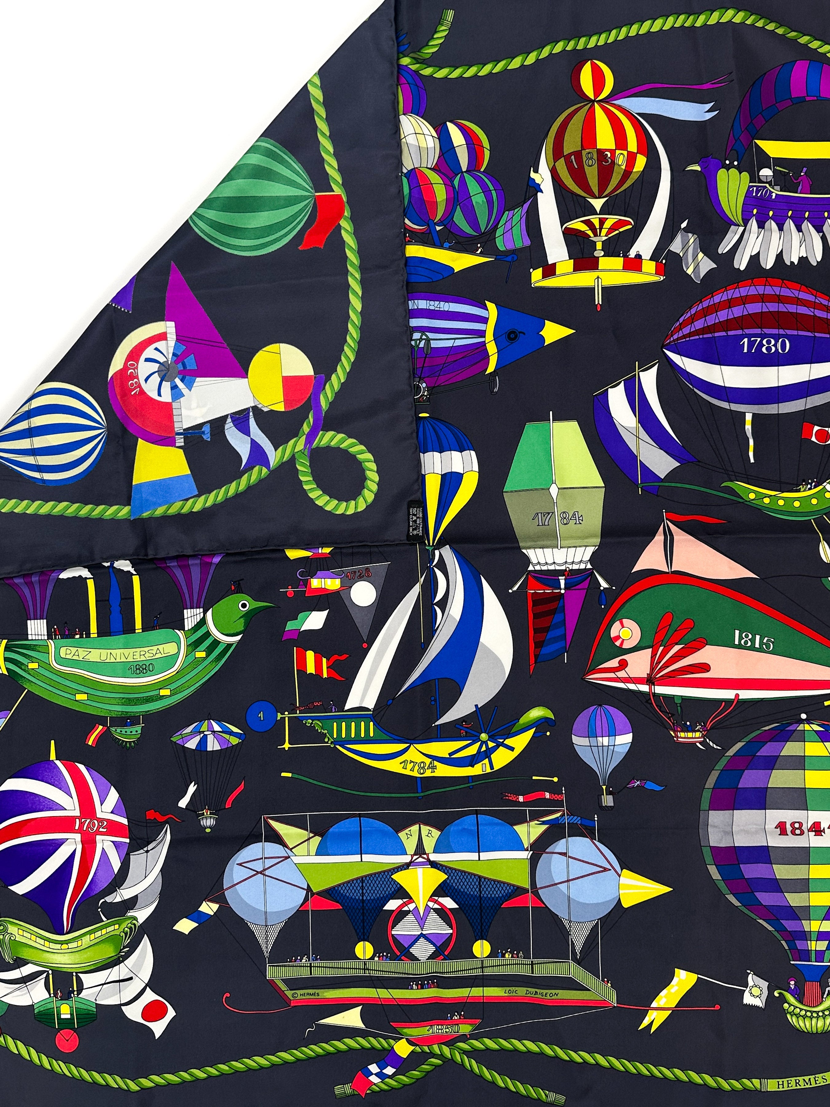 【HERMES】スカーフ ホワイト シルク LES FOLIES DU CIEL Hermès Folies du Ciel 90