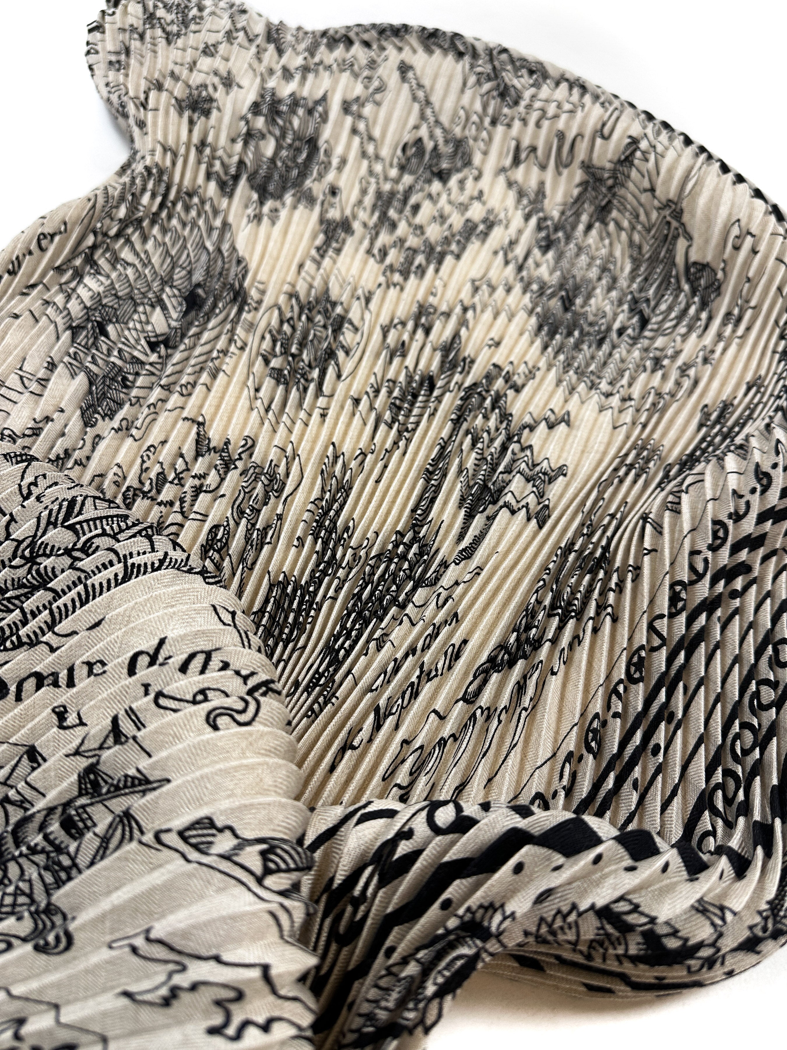 Hermès Tatouages Marins Bandana Cashmere Silk Plissé 140