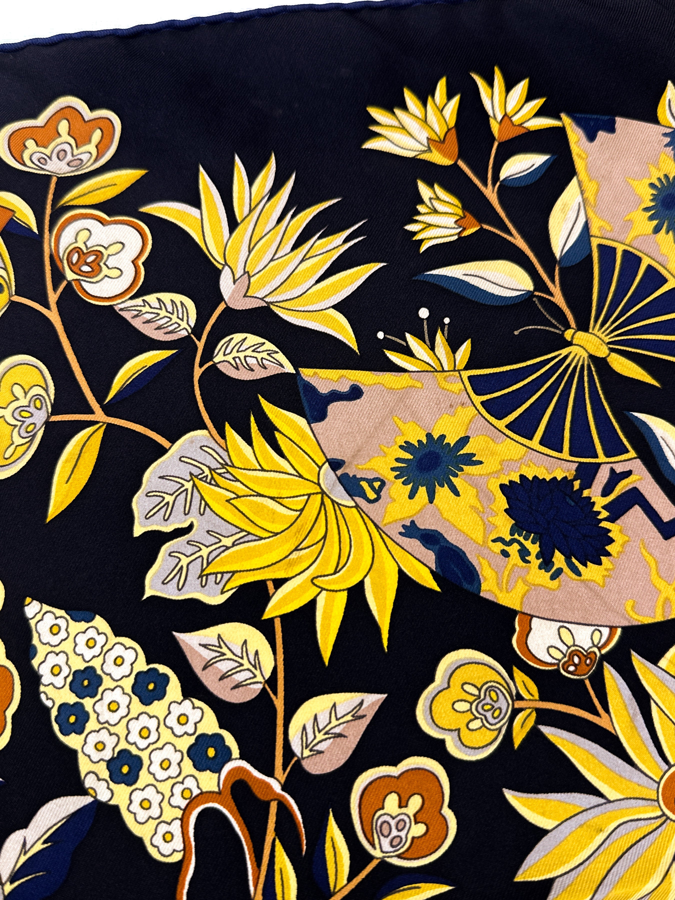 Hermès Fleurs et Papillons de Tissus 90