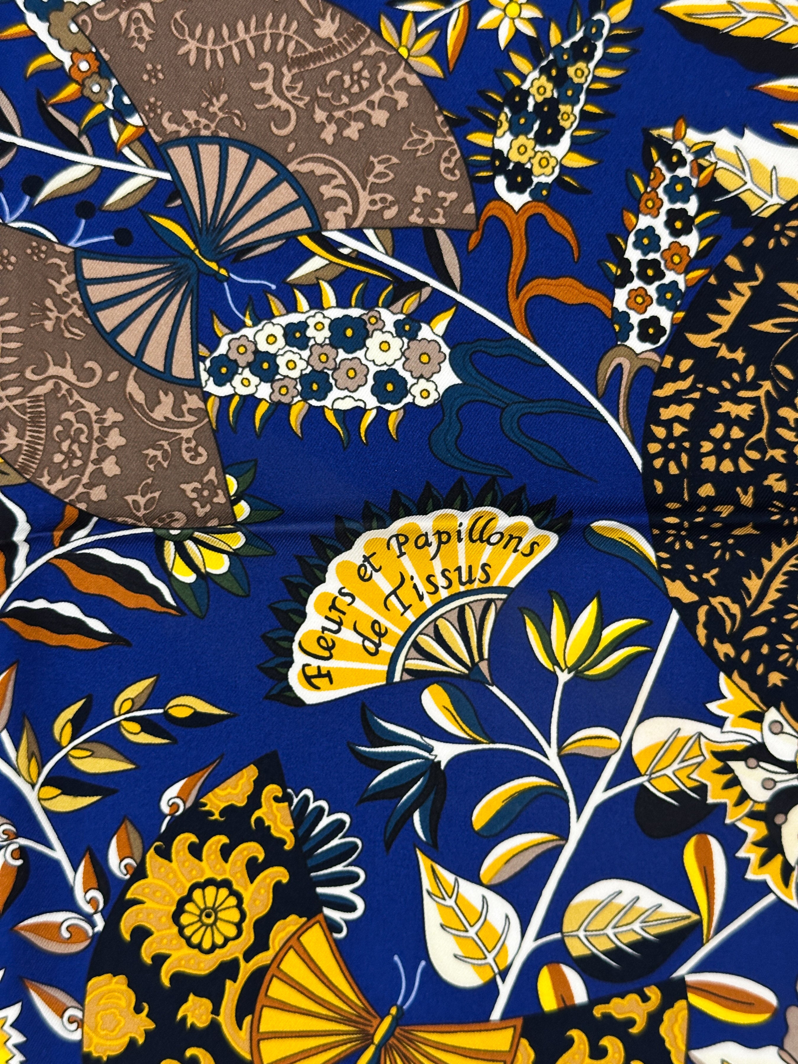Hermès Fleurs et Papillons de Tissus 90