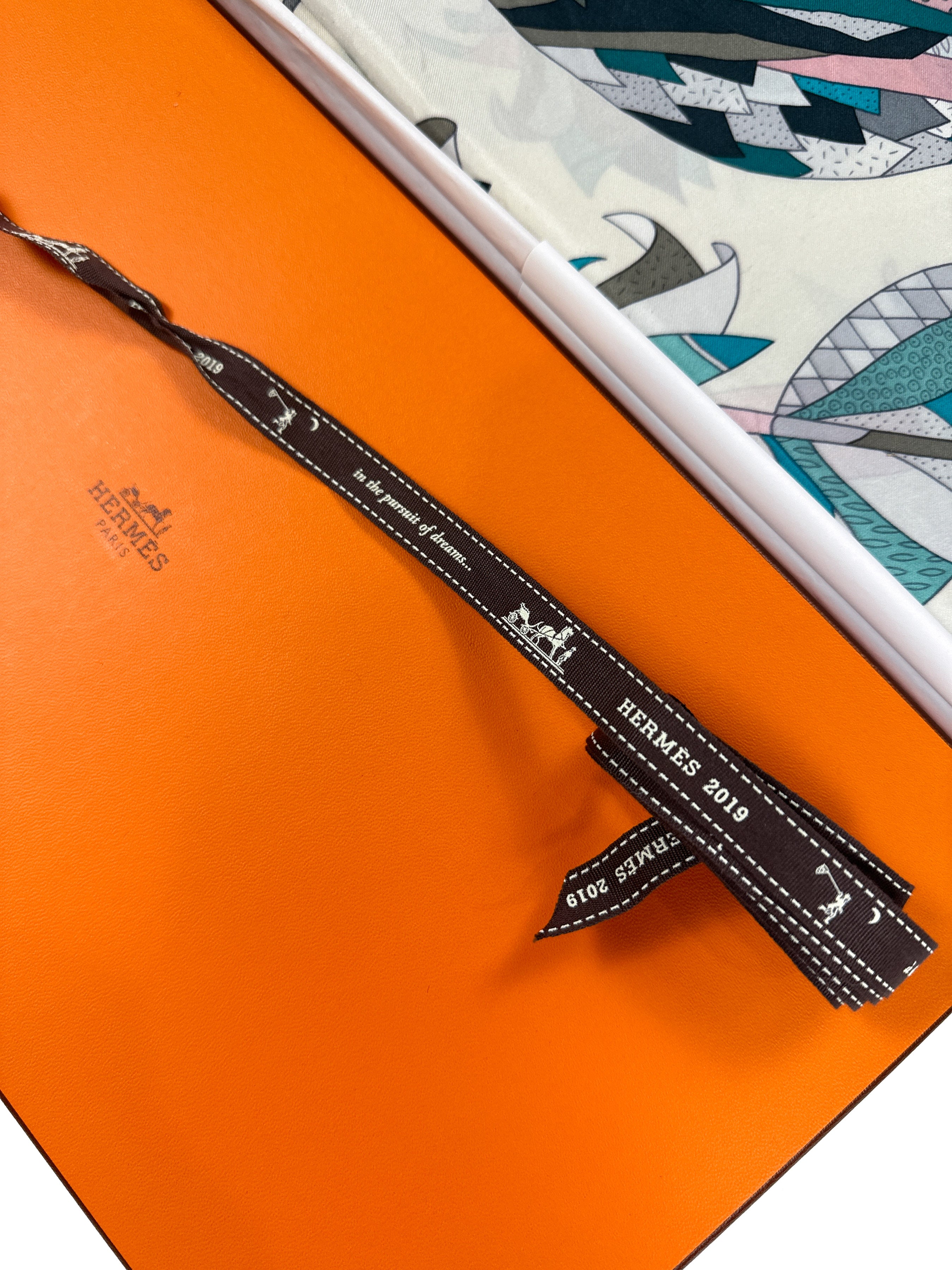 Hermès Paradis de Soie Silk 140