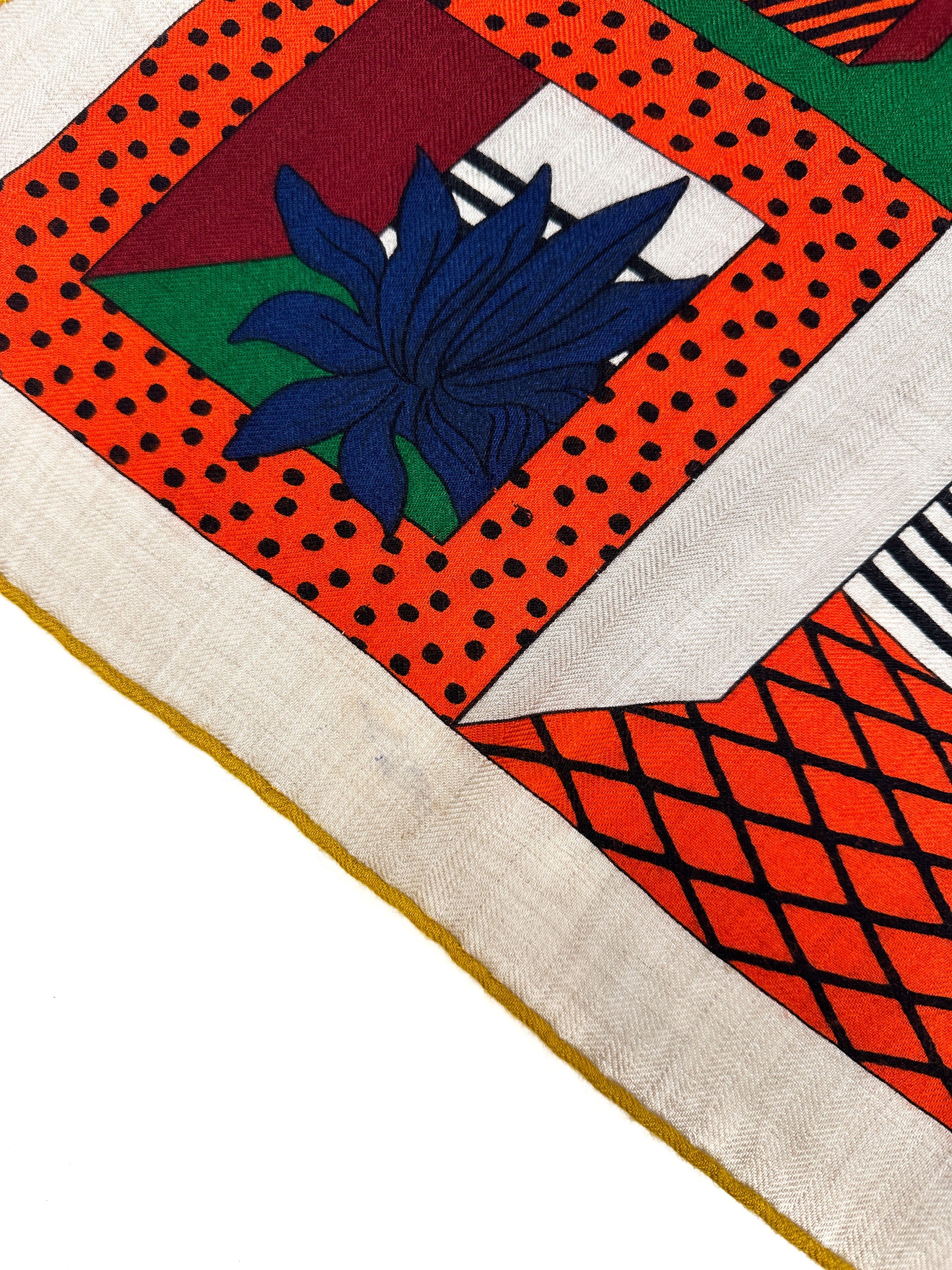 Hermès Grand Théâtre Nouveau Cashmere Silk 140