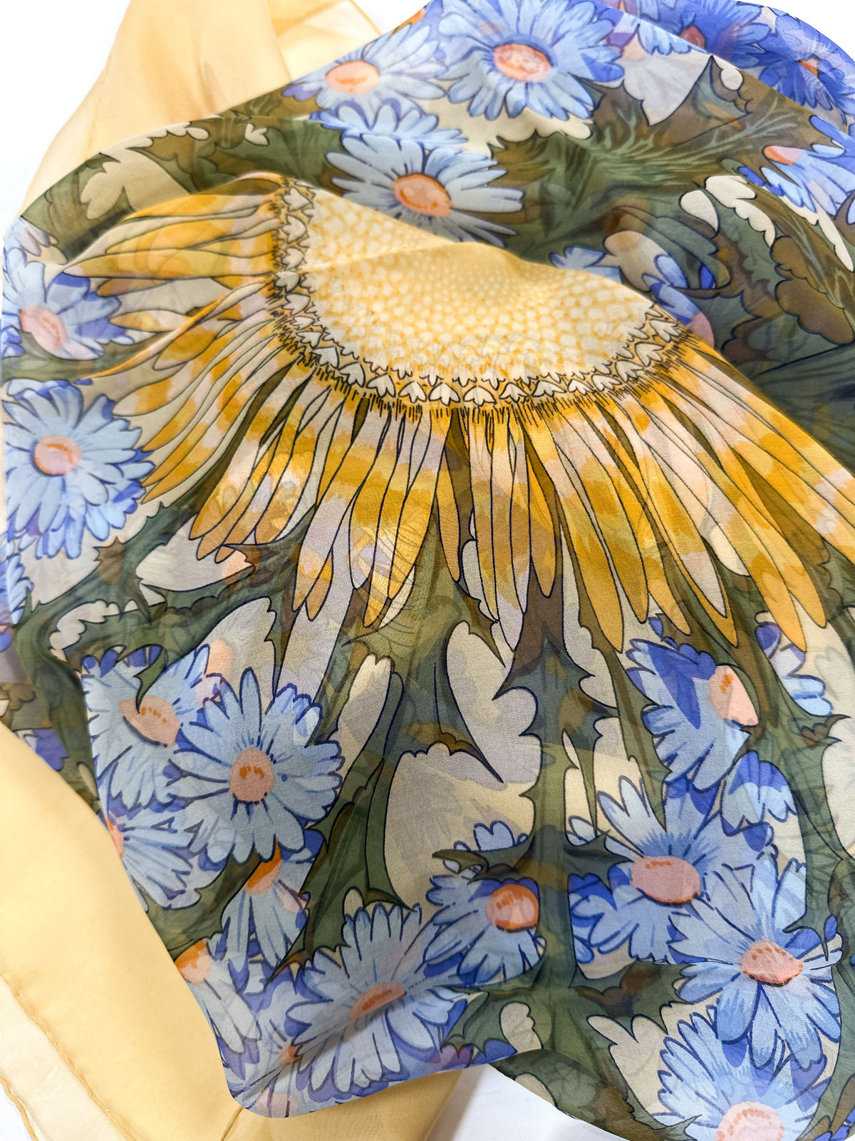 Hermès Fleurs et Carlines Mousseline 90