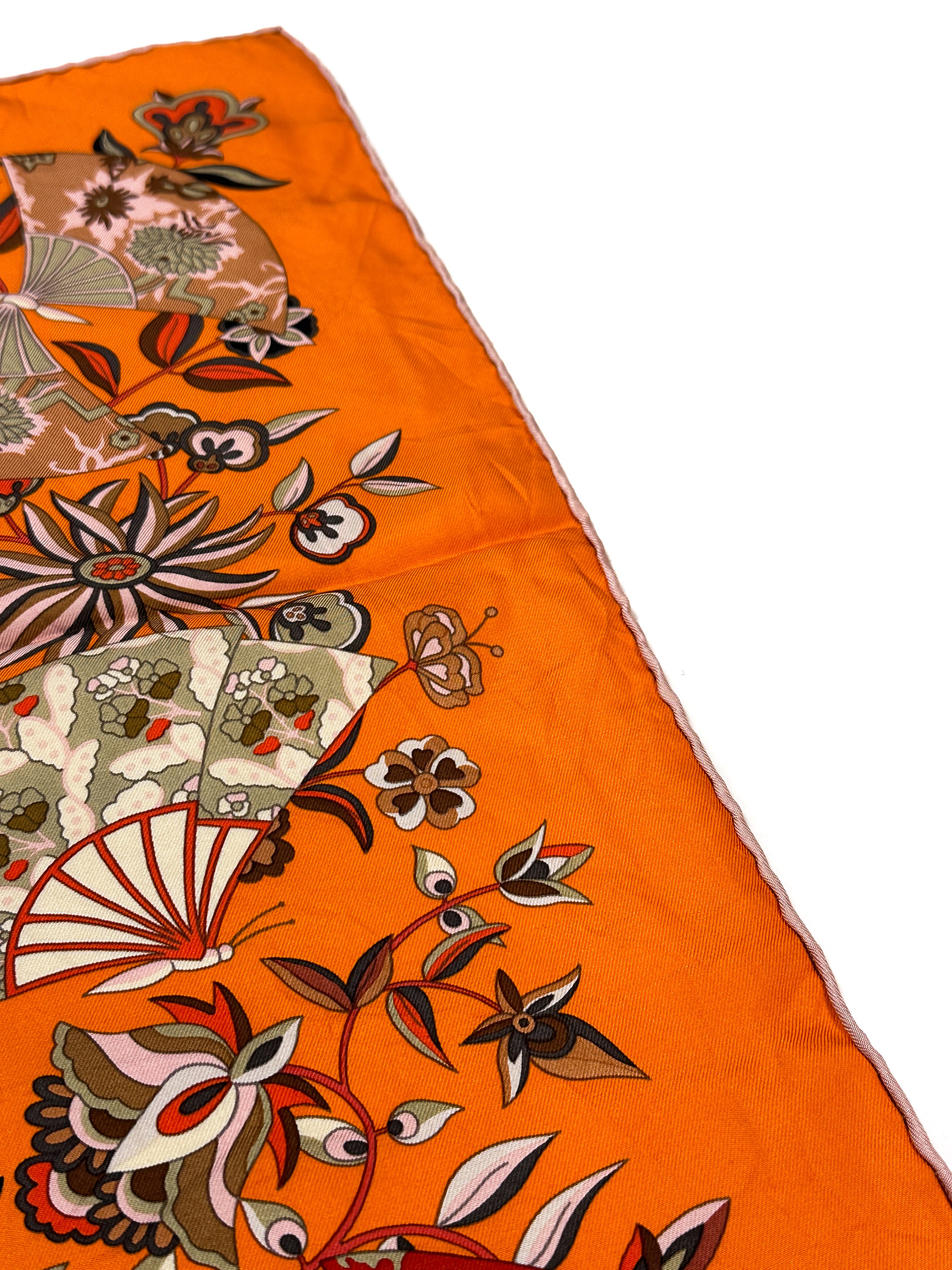 Hermès Fleurs et Papillons de Tissus 90
