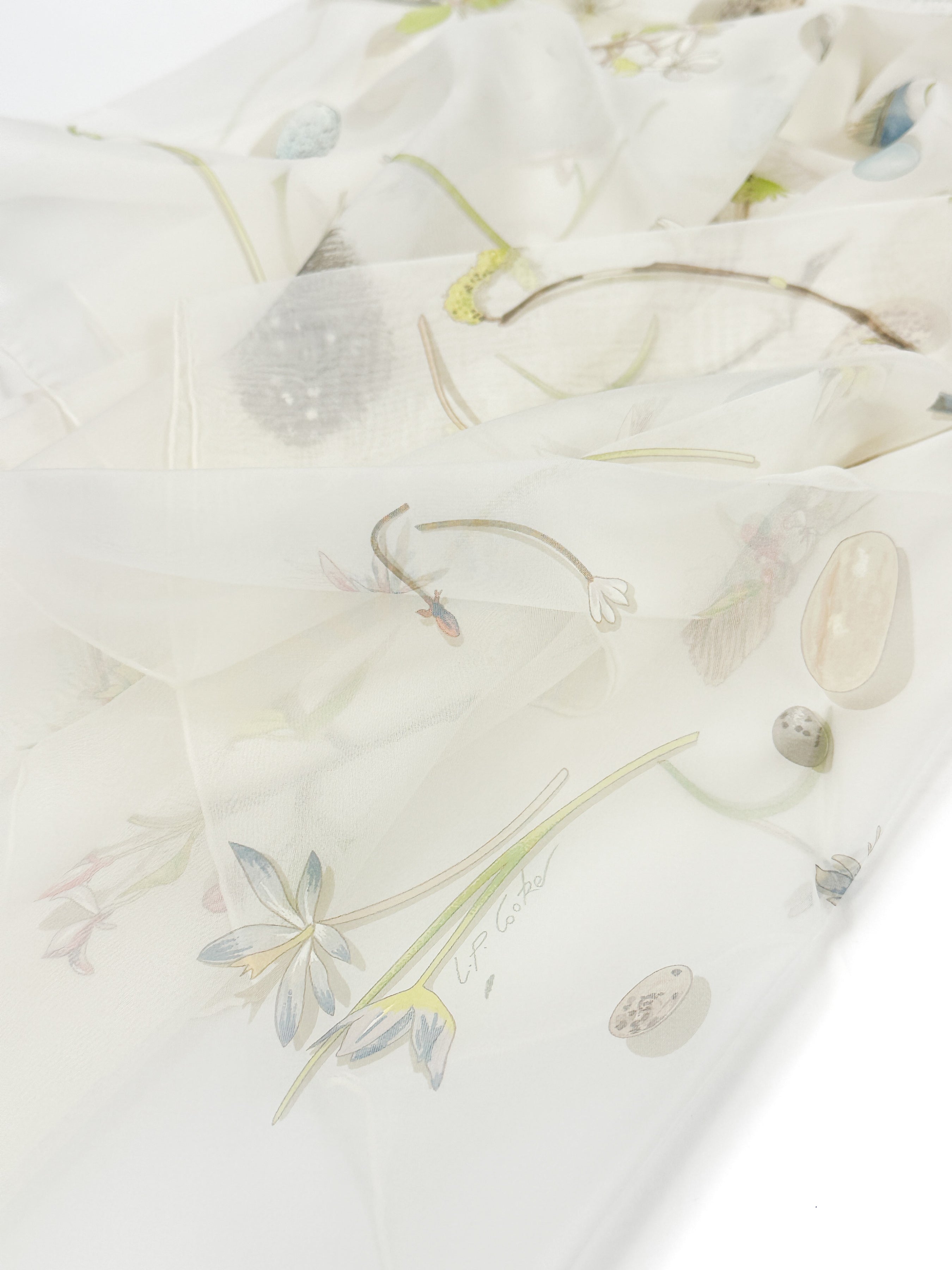 Hermès Fleurs et Plumes Mousseline 90