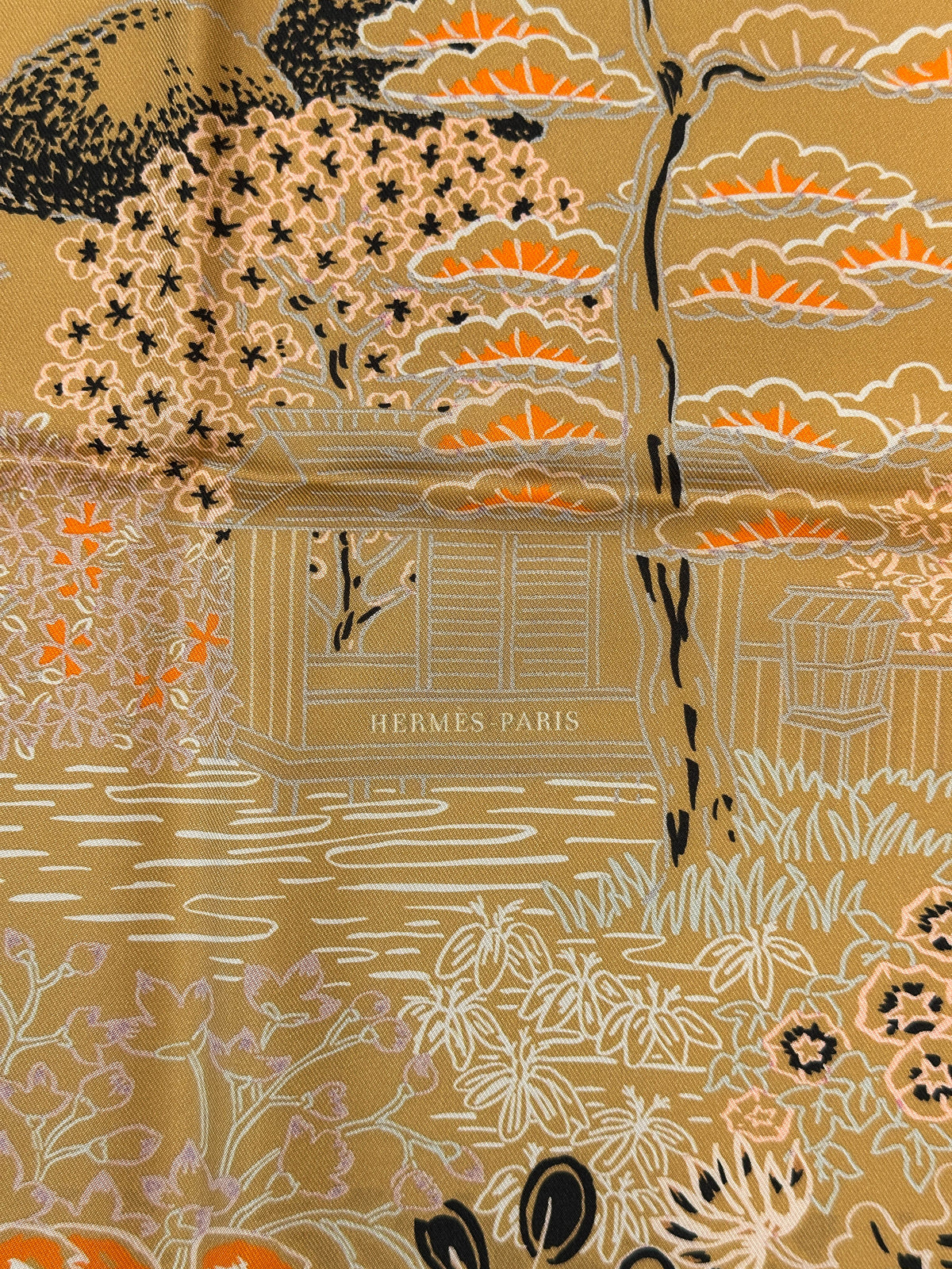 Hermès Mille Feuilles de Soie Double Face 90