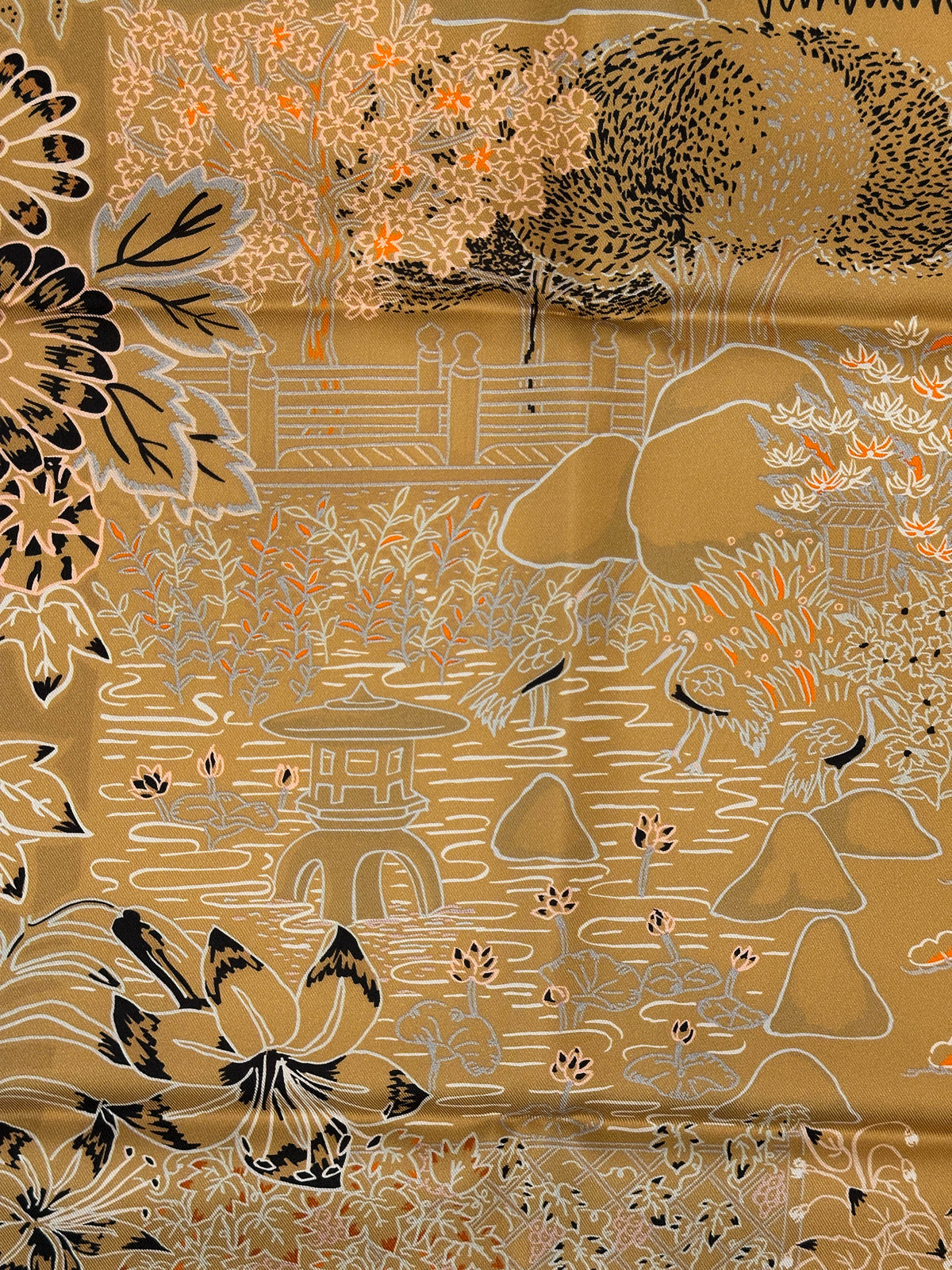 Hermès Mille Feuilles de Soie Double Face 90