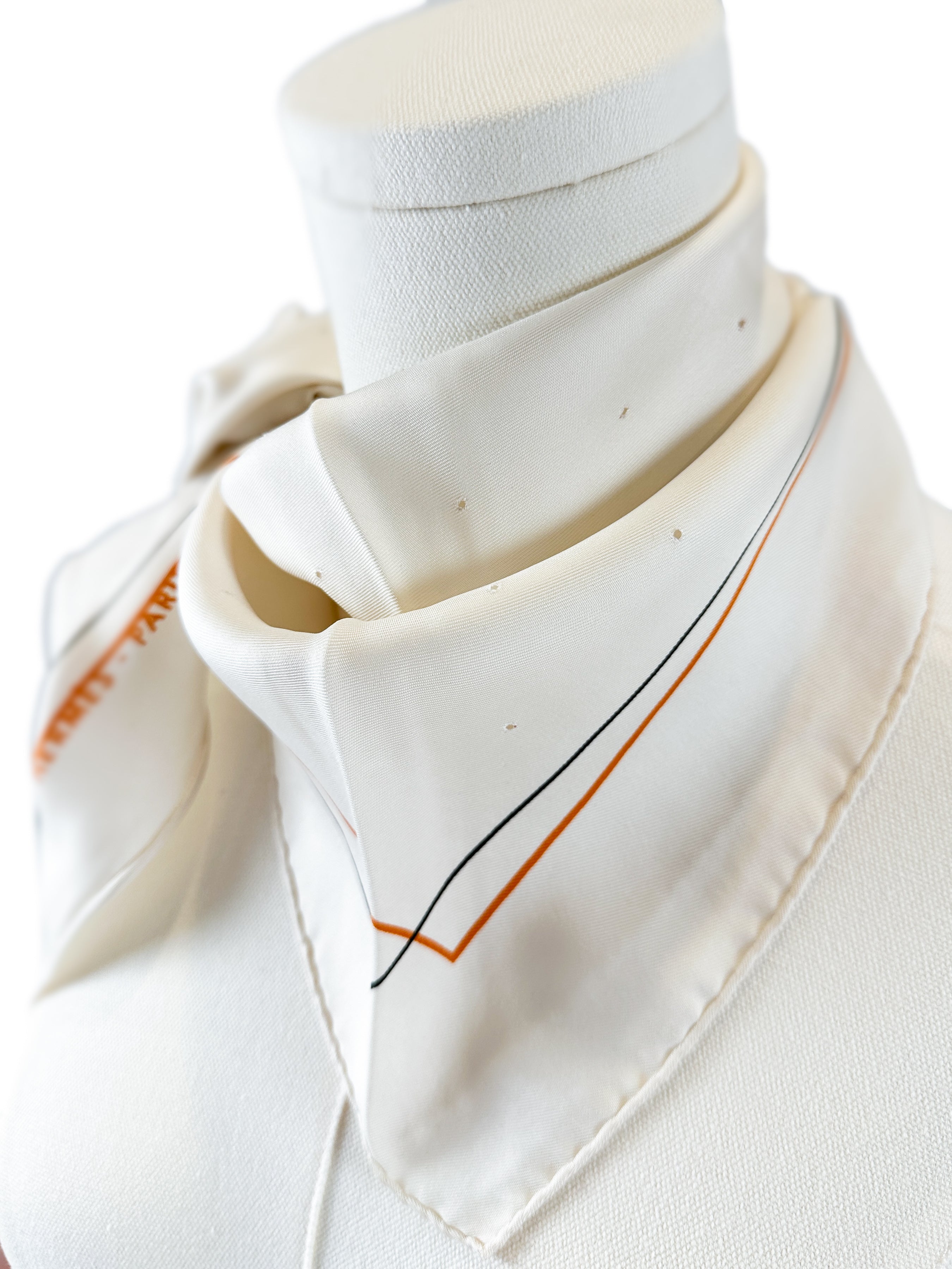 Hermès Pointu Trou de Mémoire  Perforated Triangle