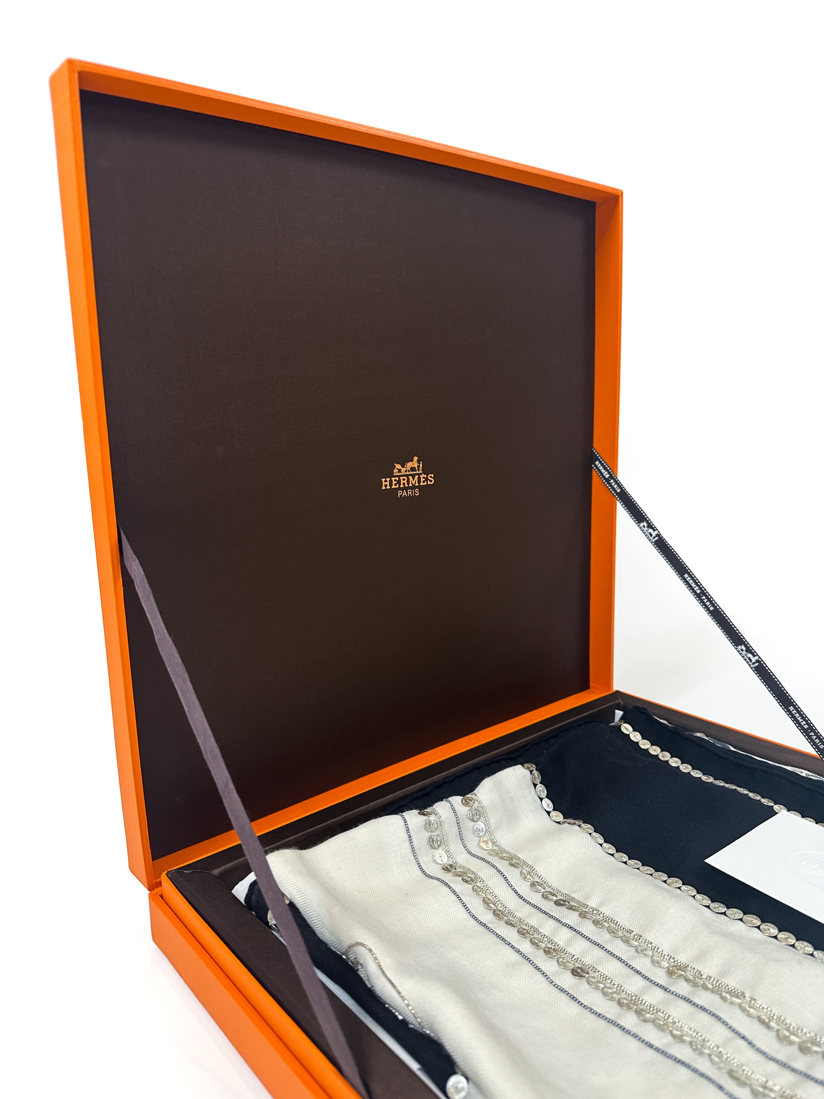 Hermès Exceptional Brides de Gala Brides Précieuses Cashmere Silk 140