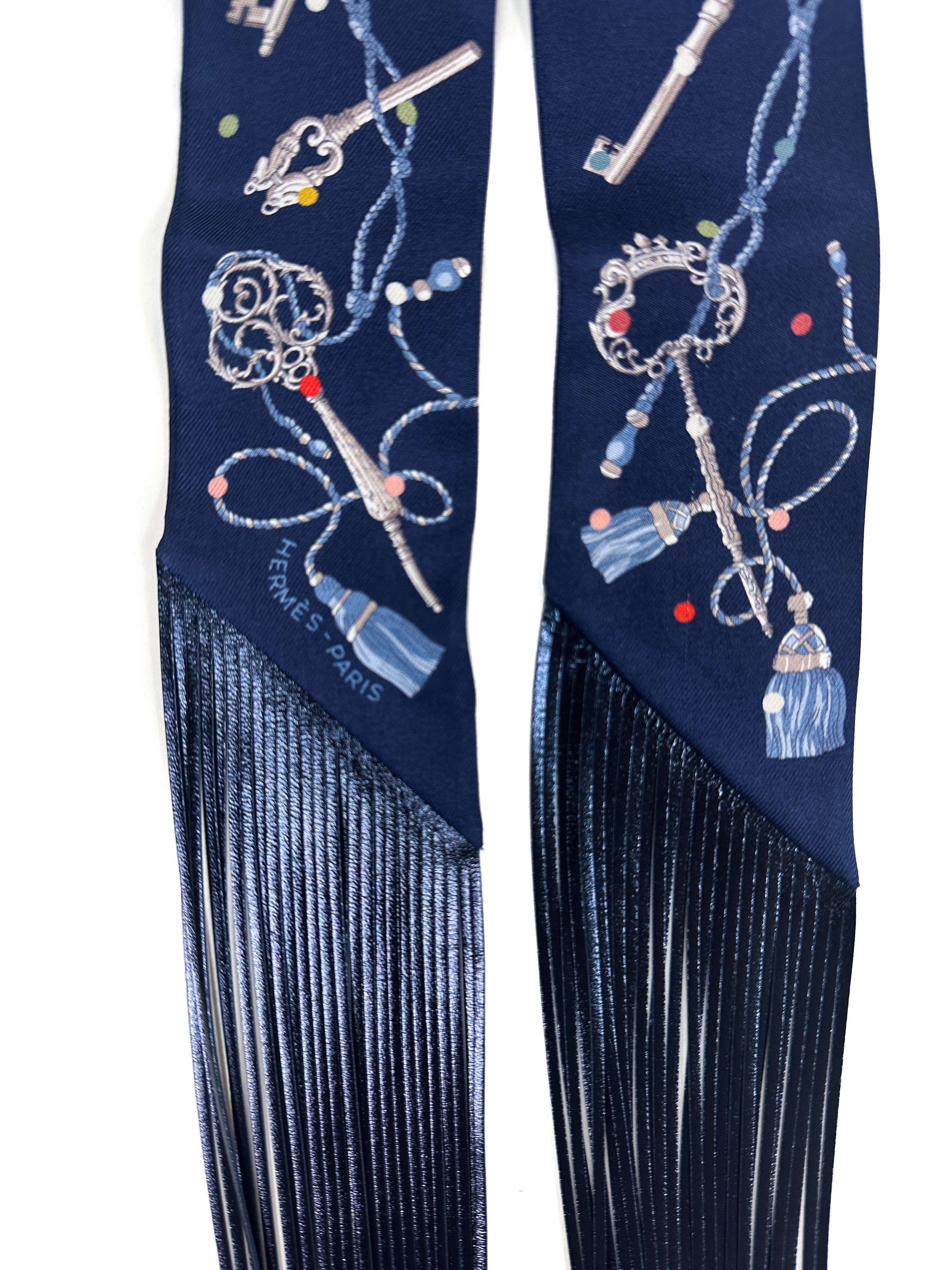 Hermès Les Cles au Pois Metallic Fringe Twilly