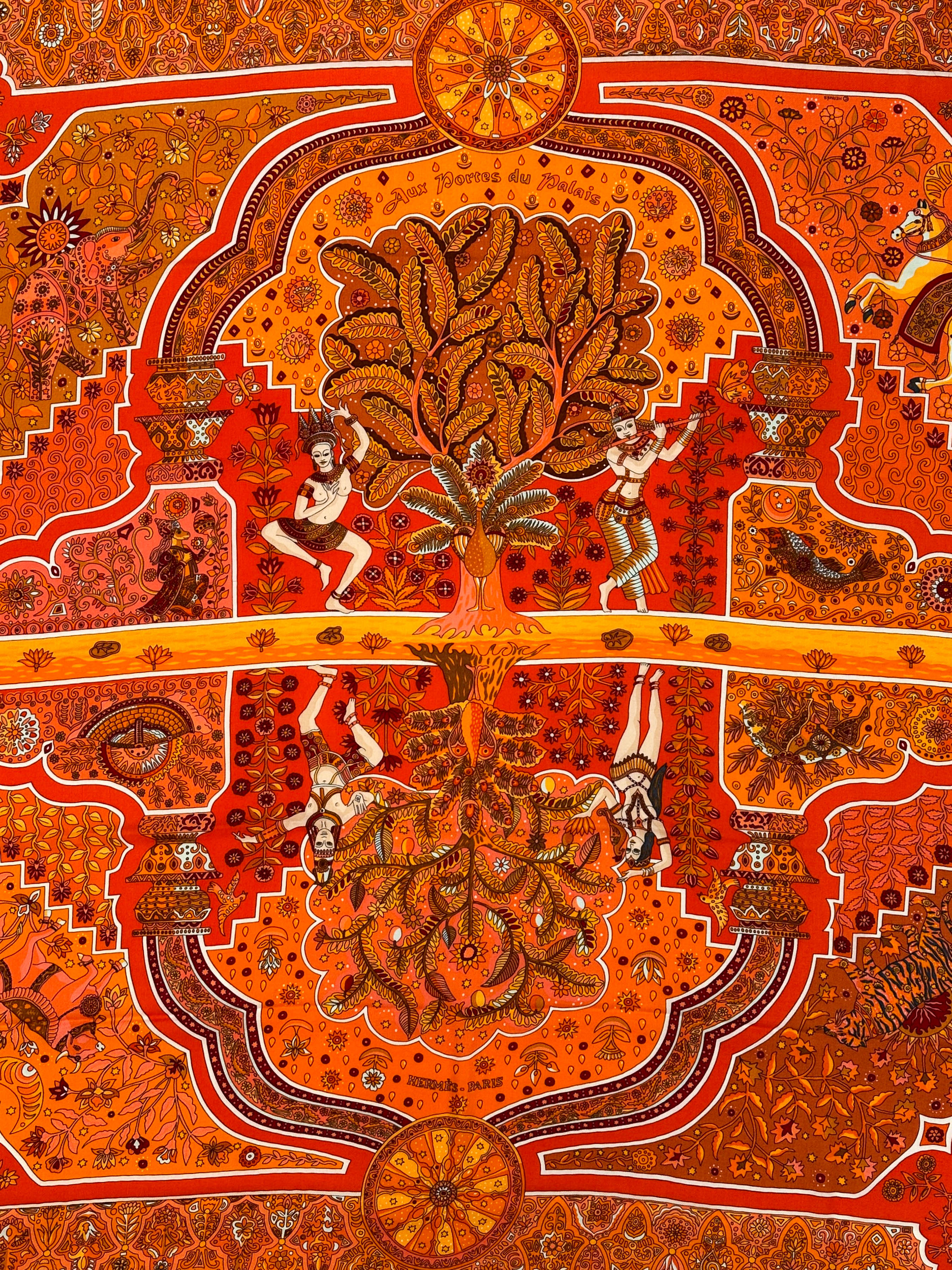 Hermès Aux Portes du Palais Cashmere Silk 140
