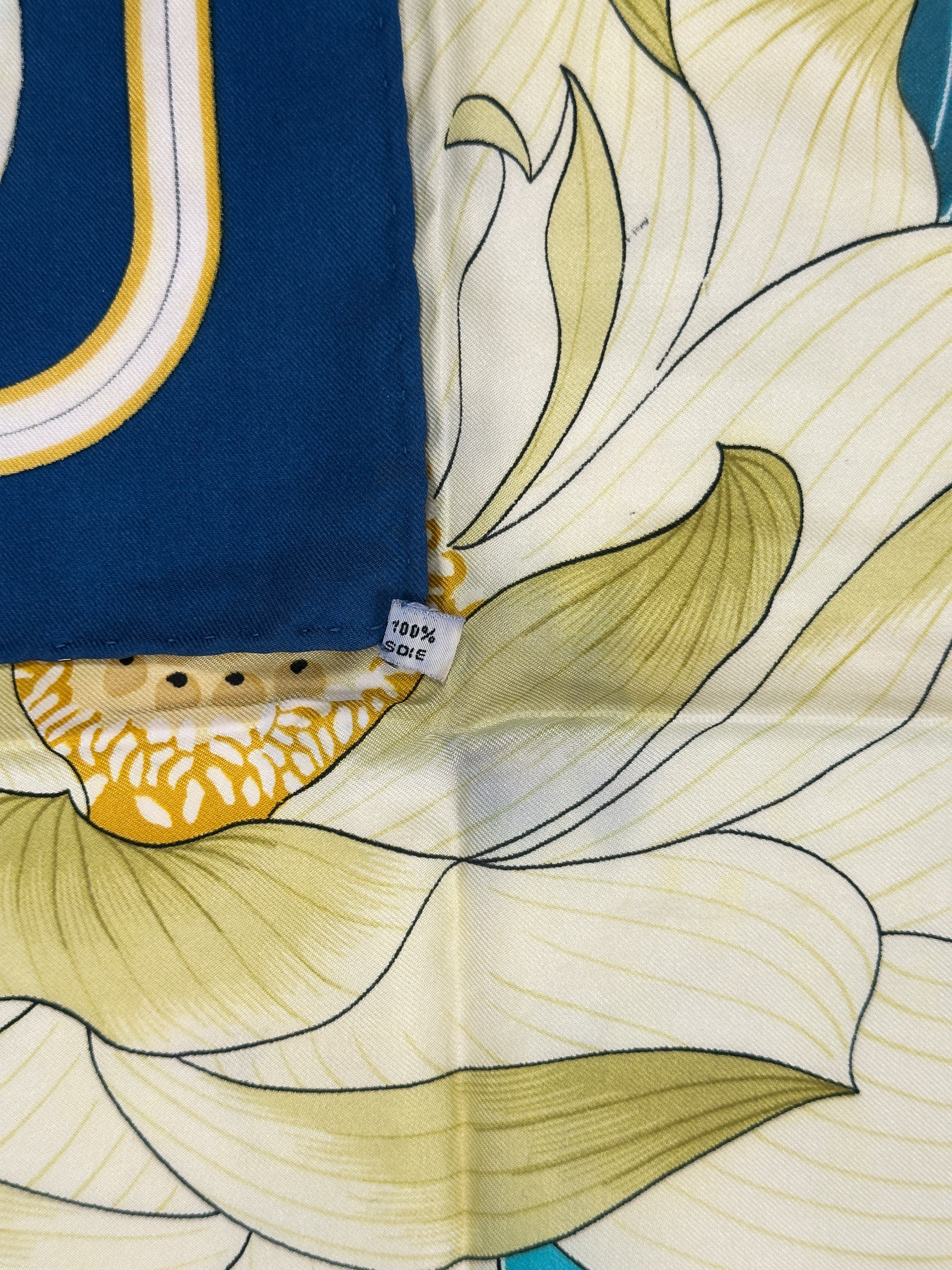 Hermès Fleurs de Lotus 90