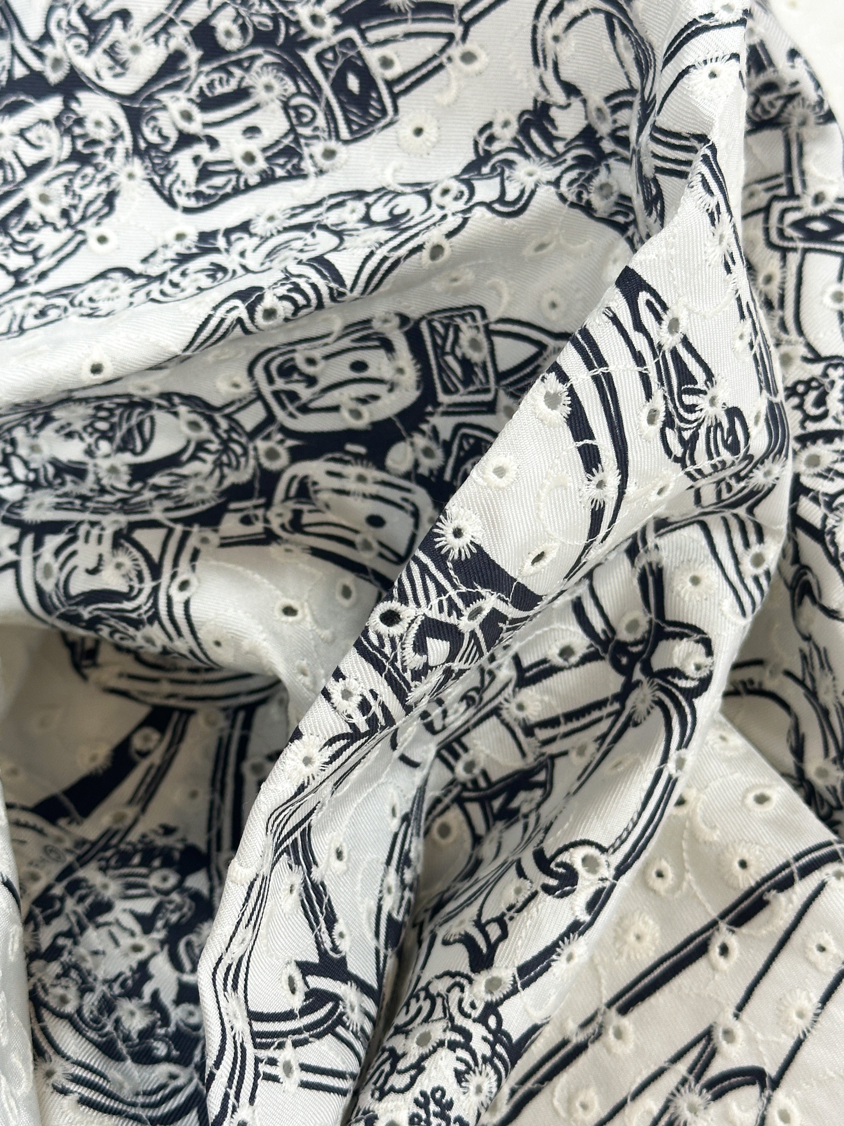 Hermès Brides de Gala Broderie Anglaise 70