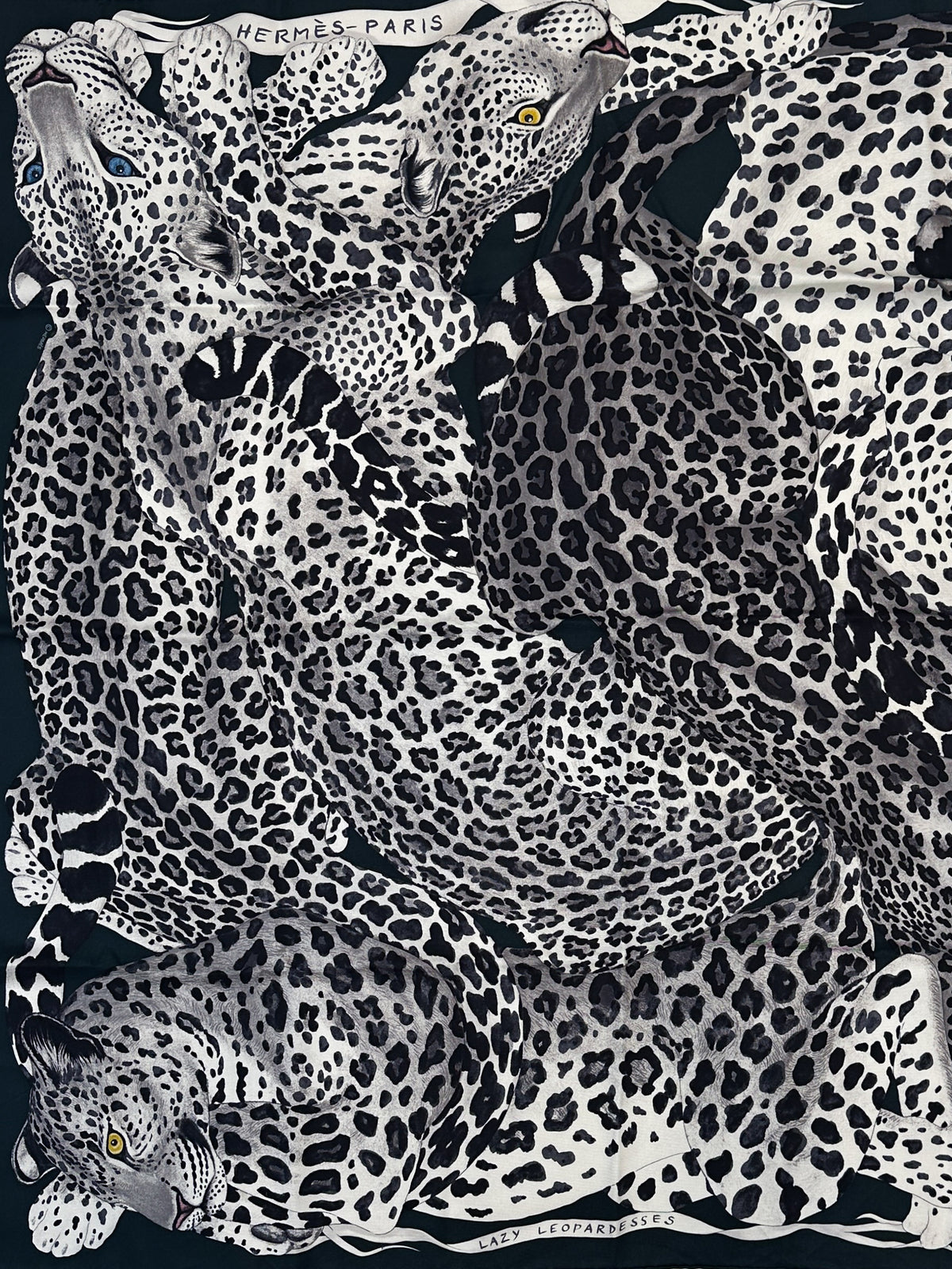 Hermès Lazy Leopardesses 90
