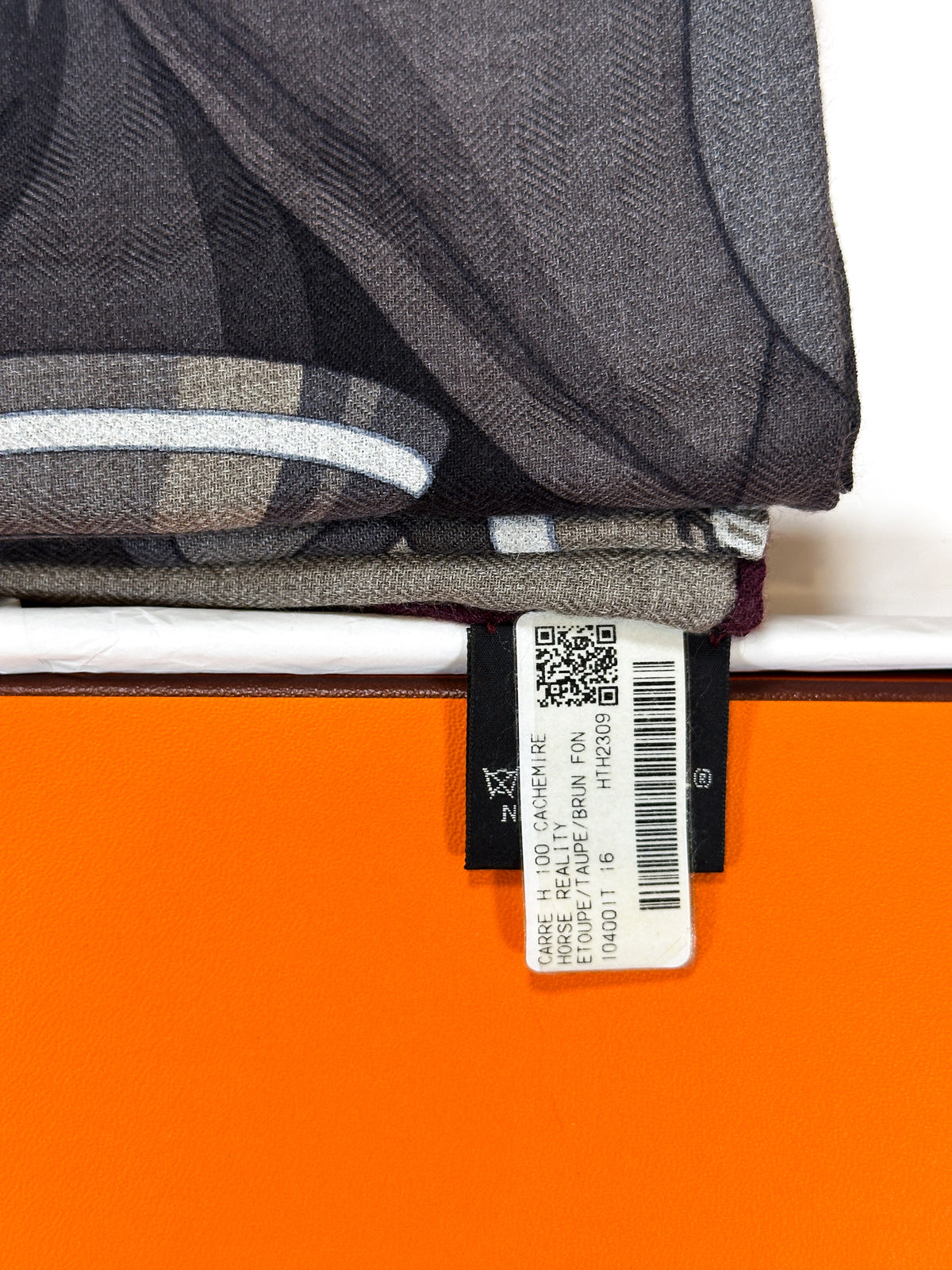 Hermès Horse Reality Cashmere Silk 100