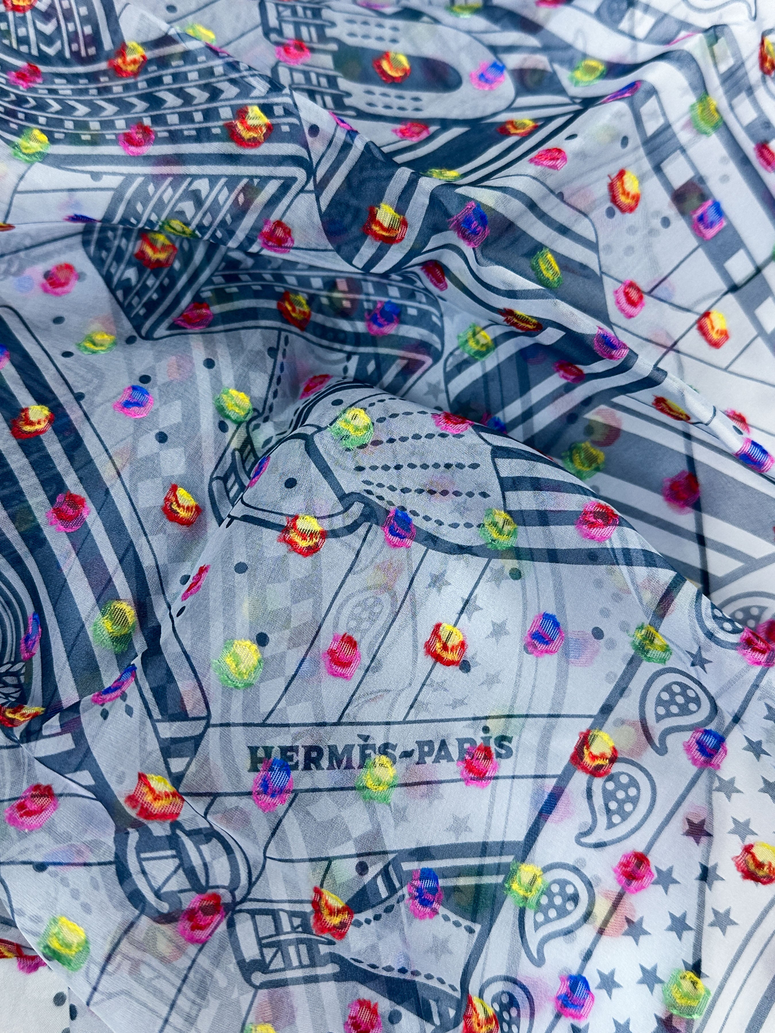 Hermès Sangles en Zig Zag Pois Rainbow Mousseline 60