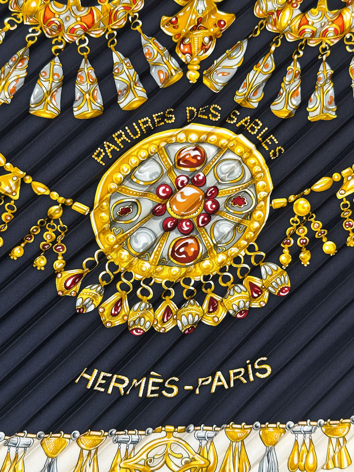 Hermès Parures des Sables Wide Plissé 90