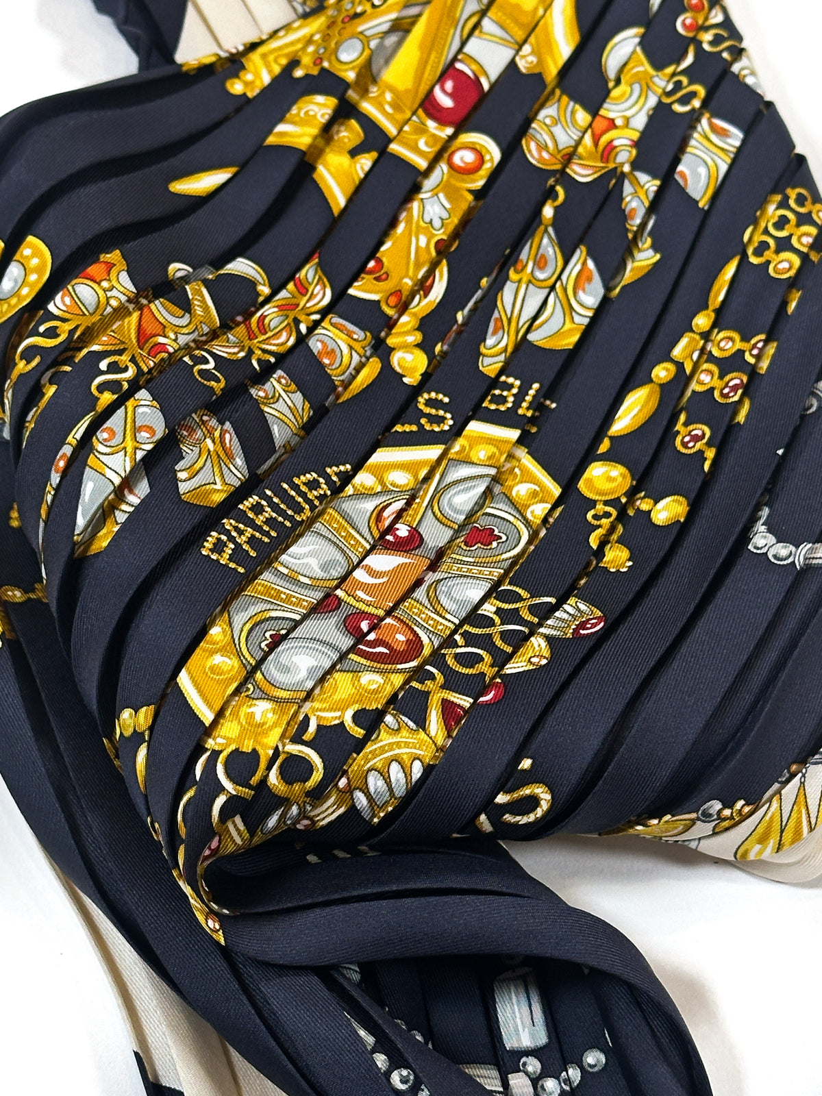 Hermès Parures des Sables Wide Plissé 90