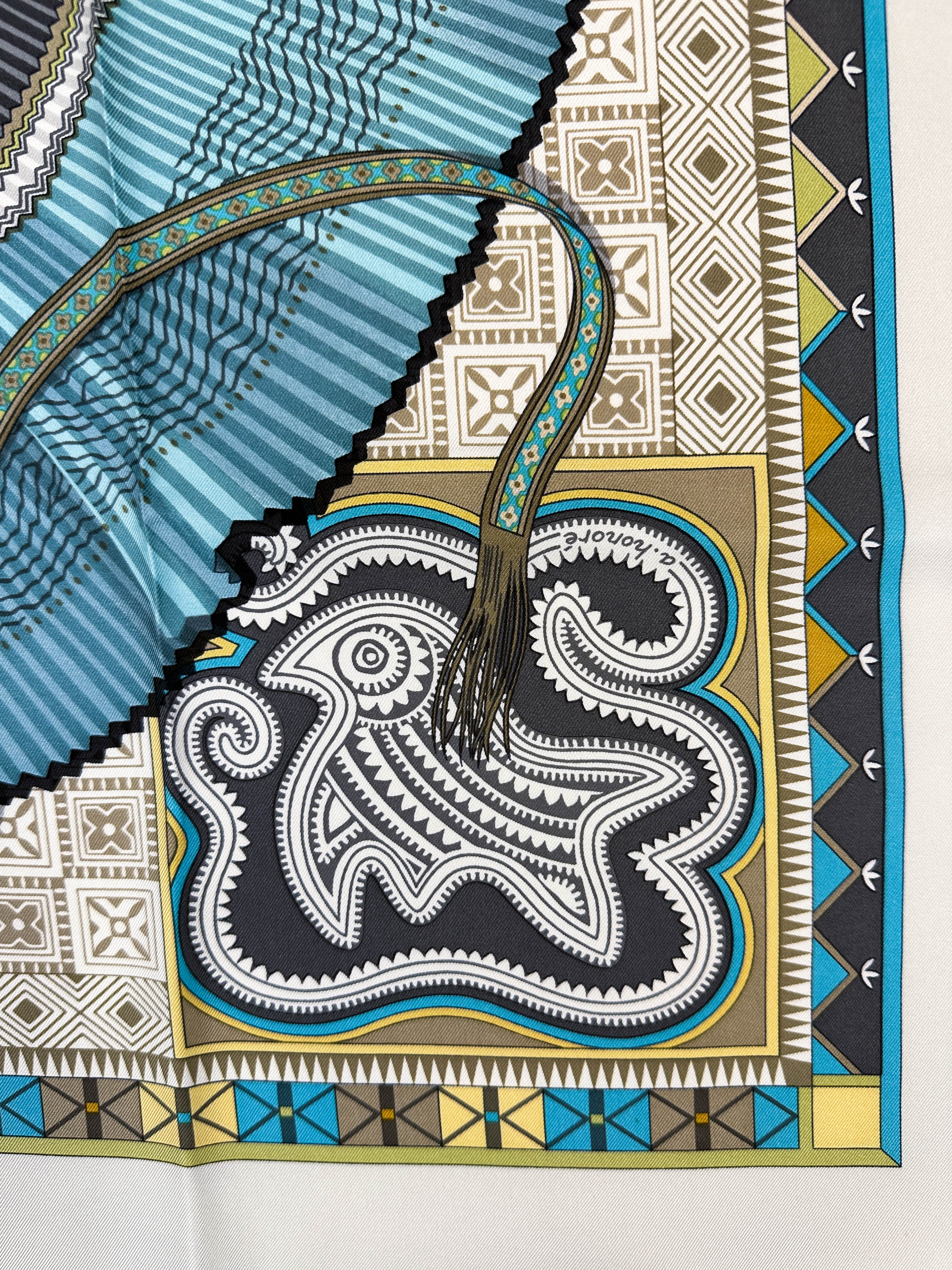 Hermès Cent Plis des Miao 90
