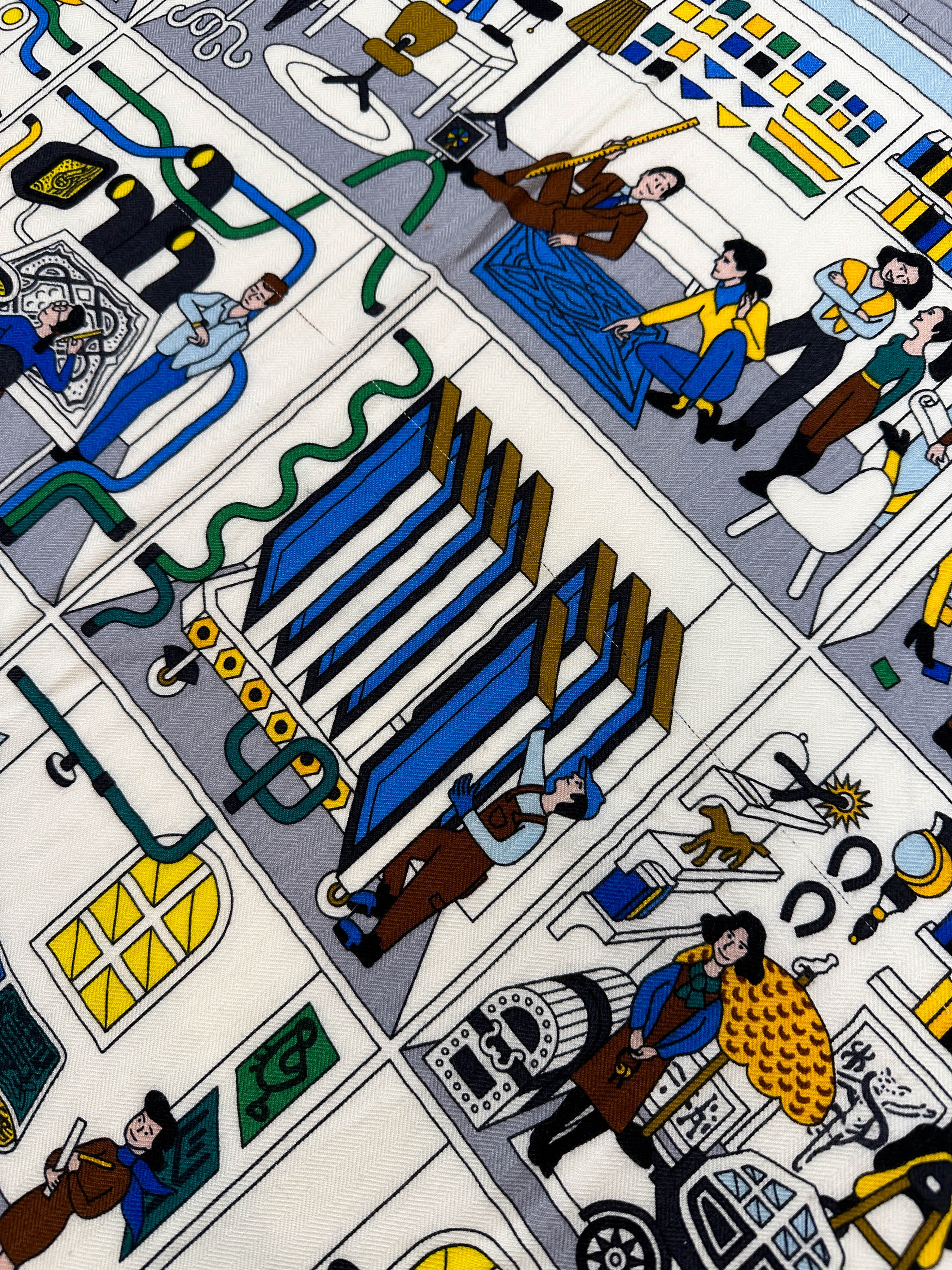 Hermès La Maison des Carrés Cashmere Silk 140