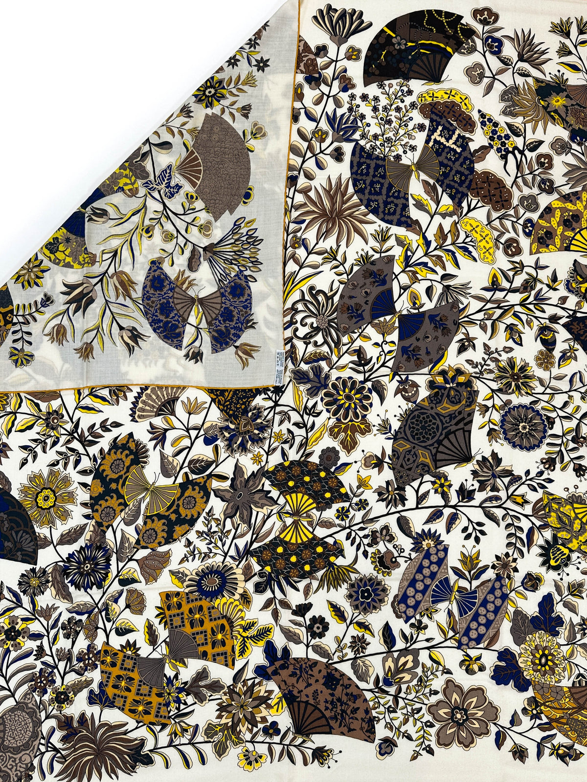 Hermès Fleurs et Papillons de Tissus Cashmere Silk 140