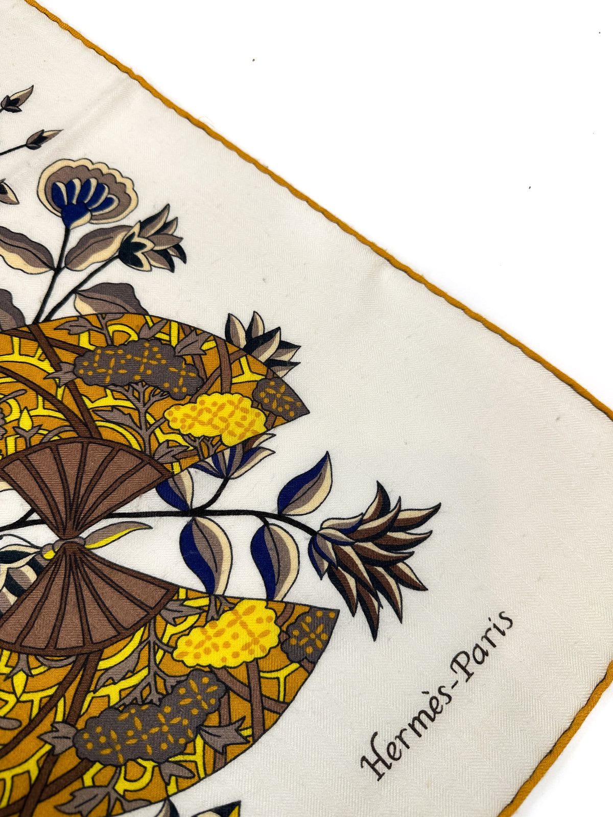 Hermès Fleurs et Papillons de Tissus Cashmere Silk 140