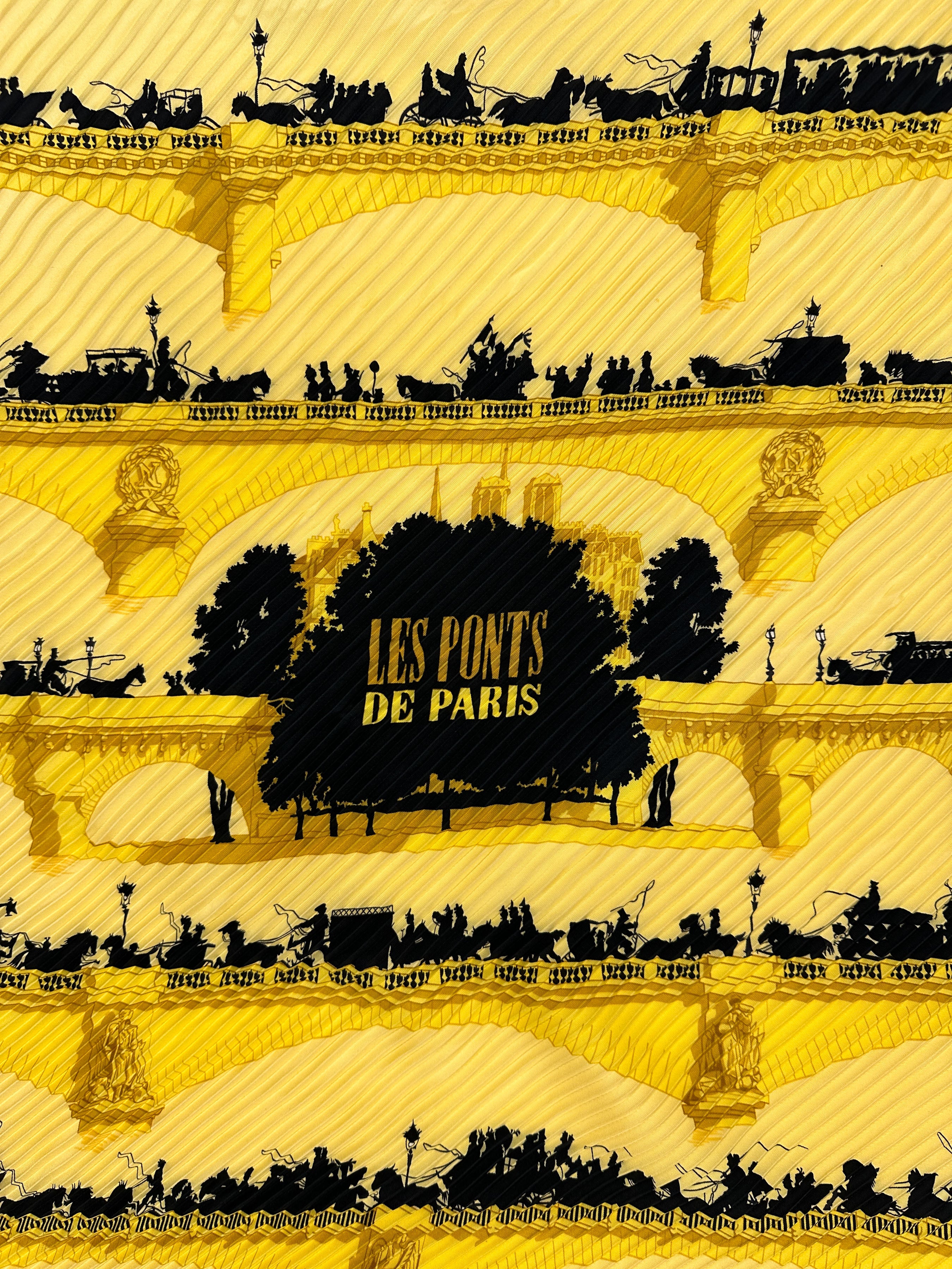 Hermès Les Ponts de Paris Plissé 90