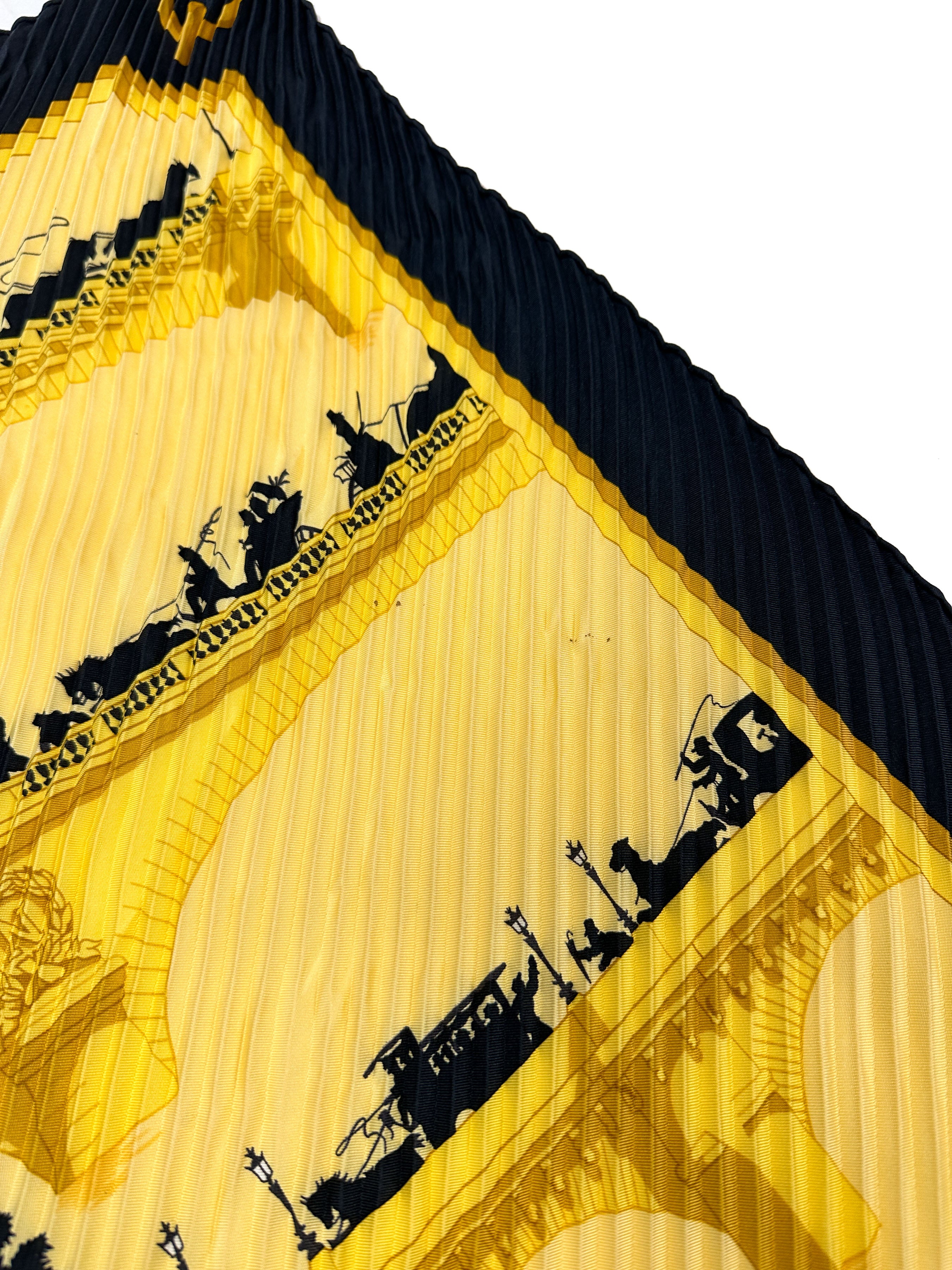 Hermès Les Ponts de Paris Plissé 90