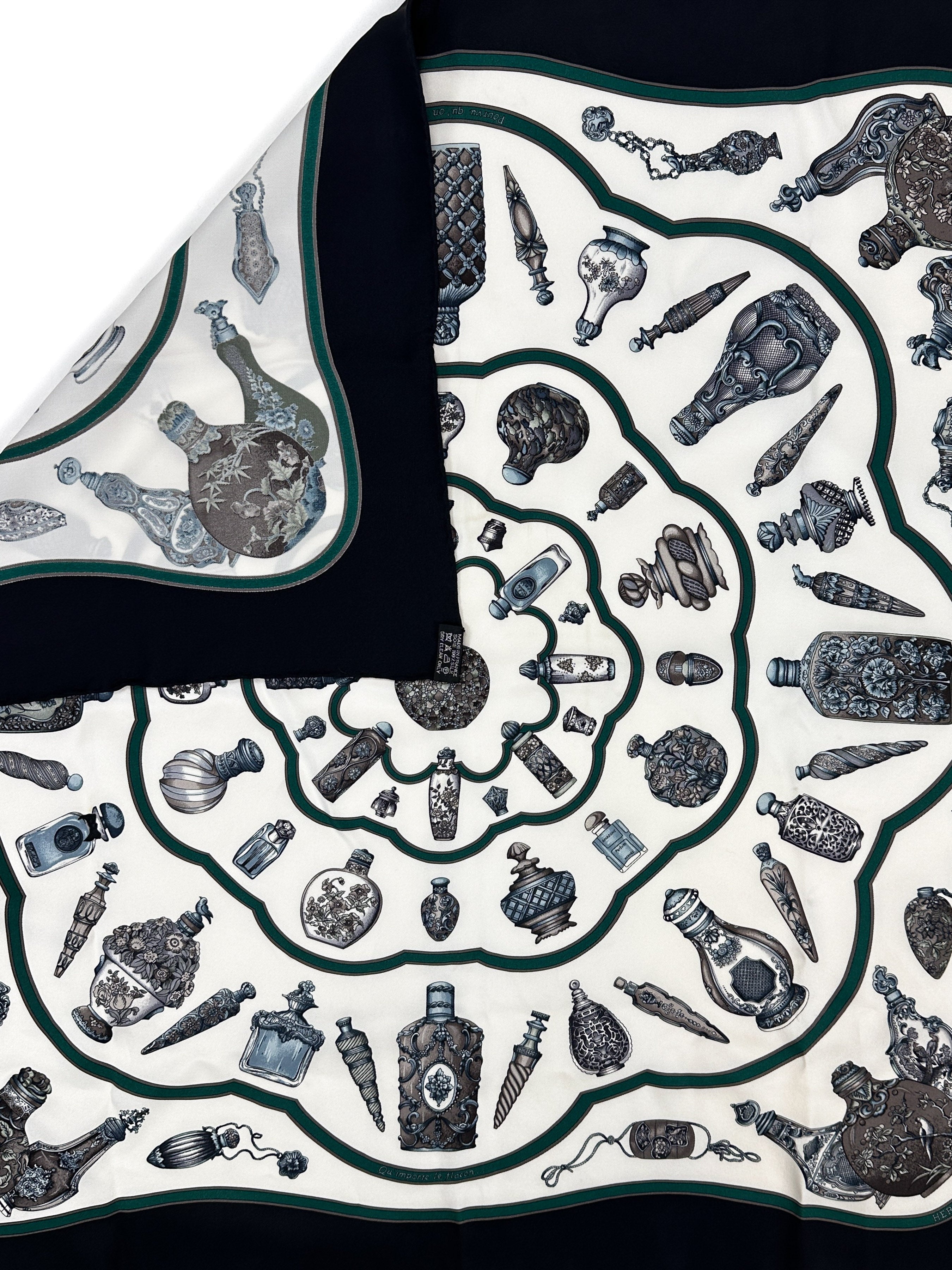 Hermès Flacons Bandana 55