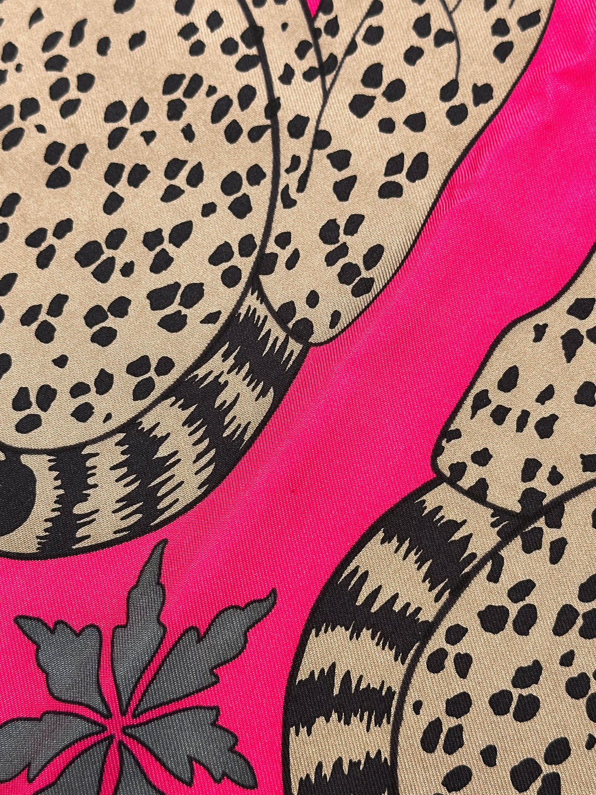 Hermès Les Leopards 90