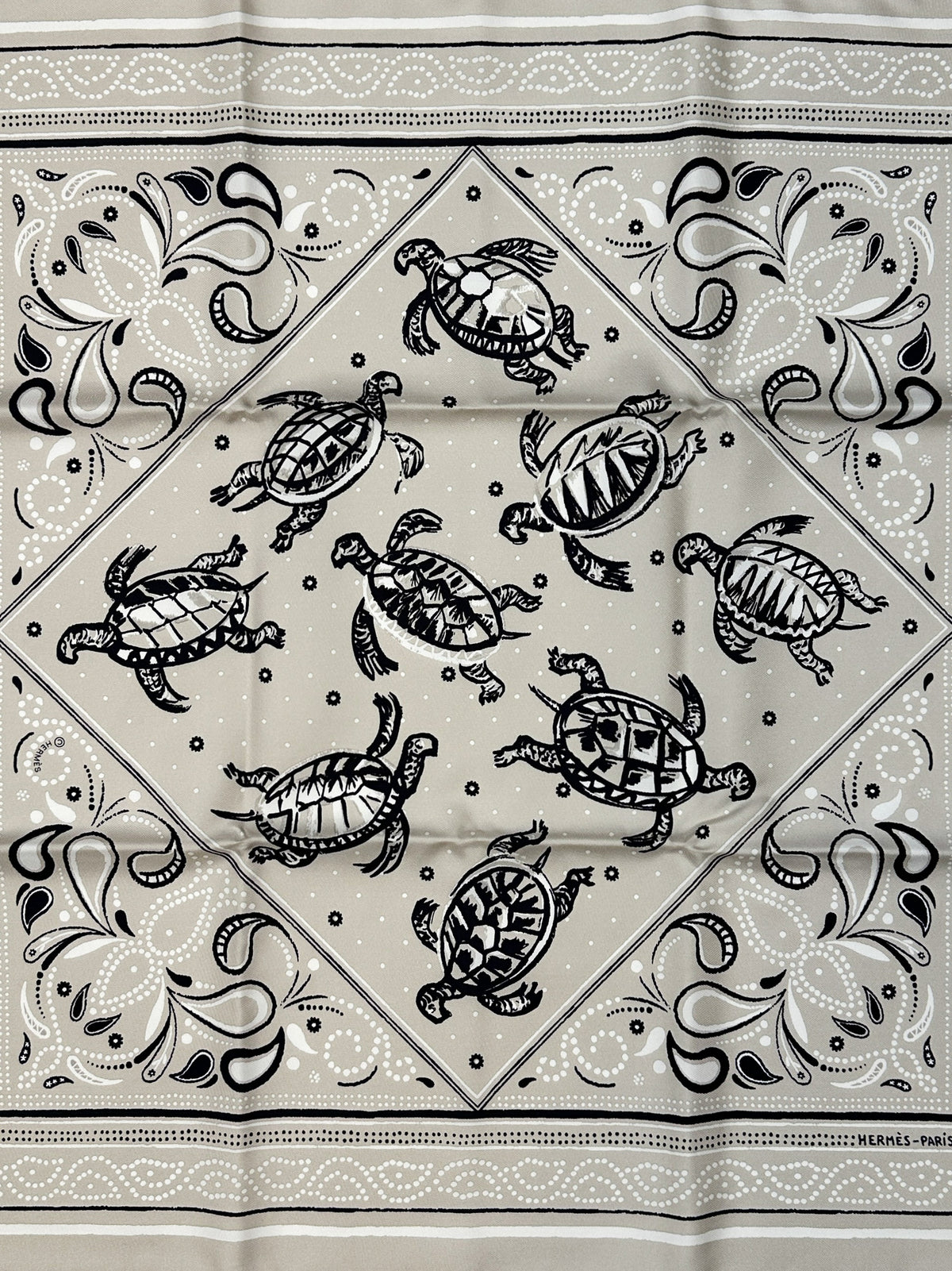 Hermès Les Tortues 55