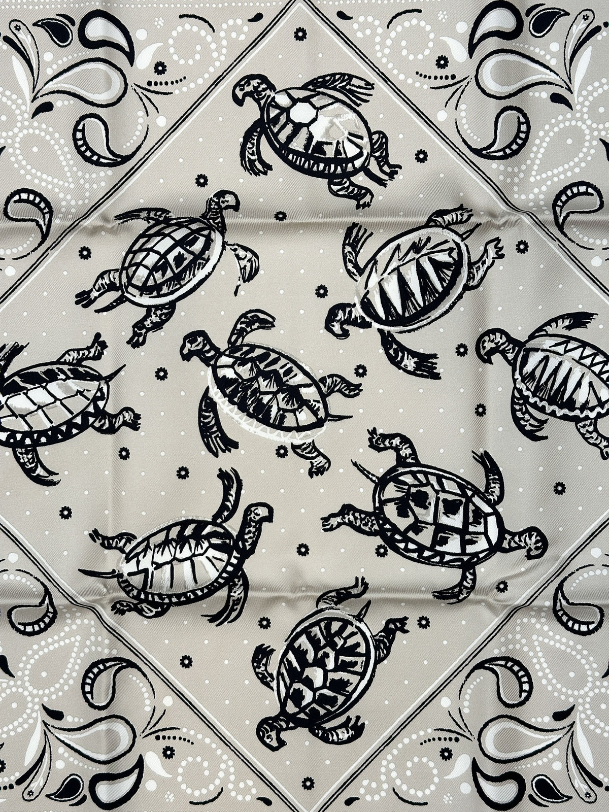 Hermès Les Tortues 55