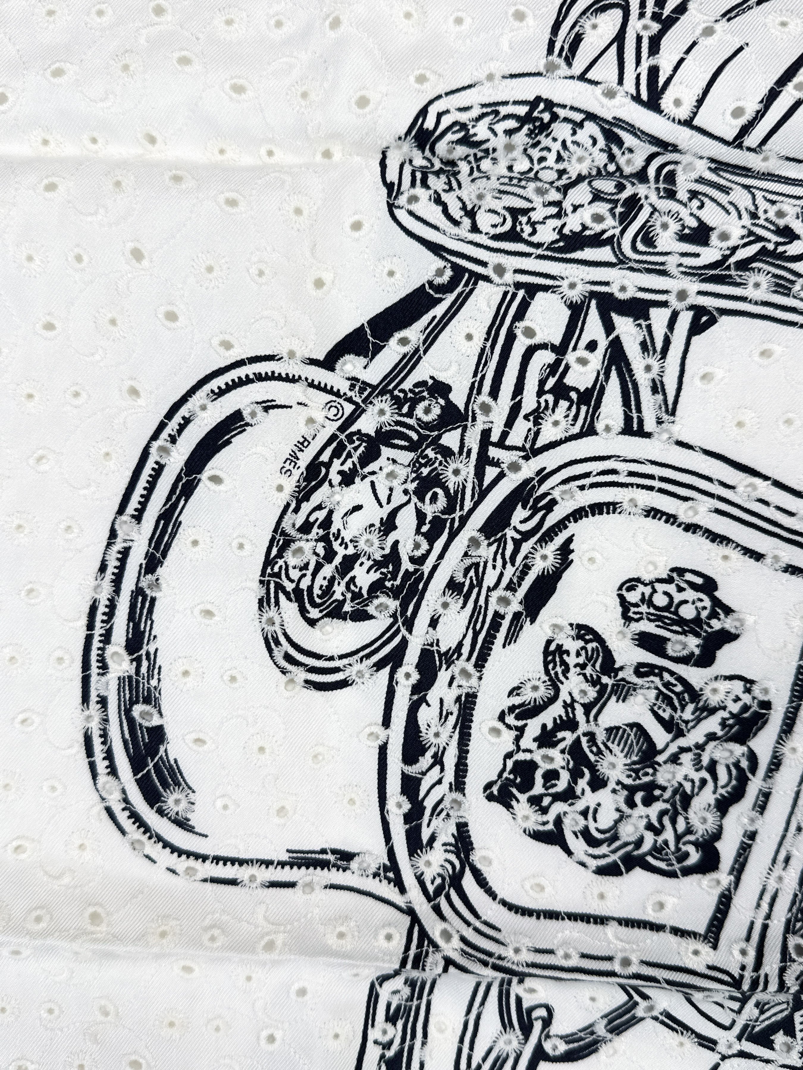 Hermès Brides de Gala Broderie Anglaise 70