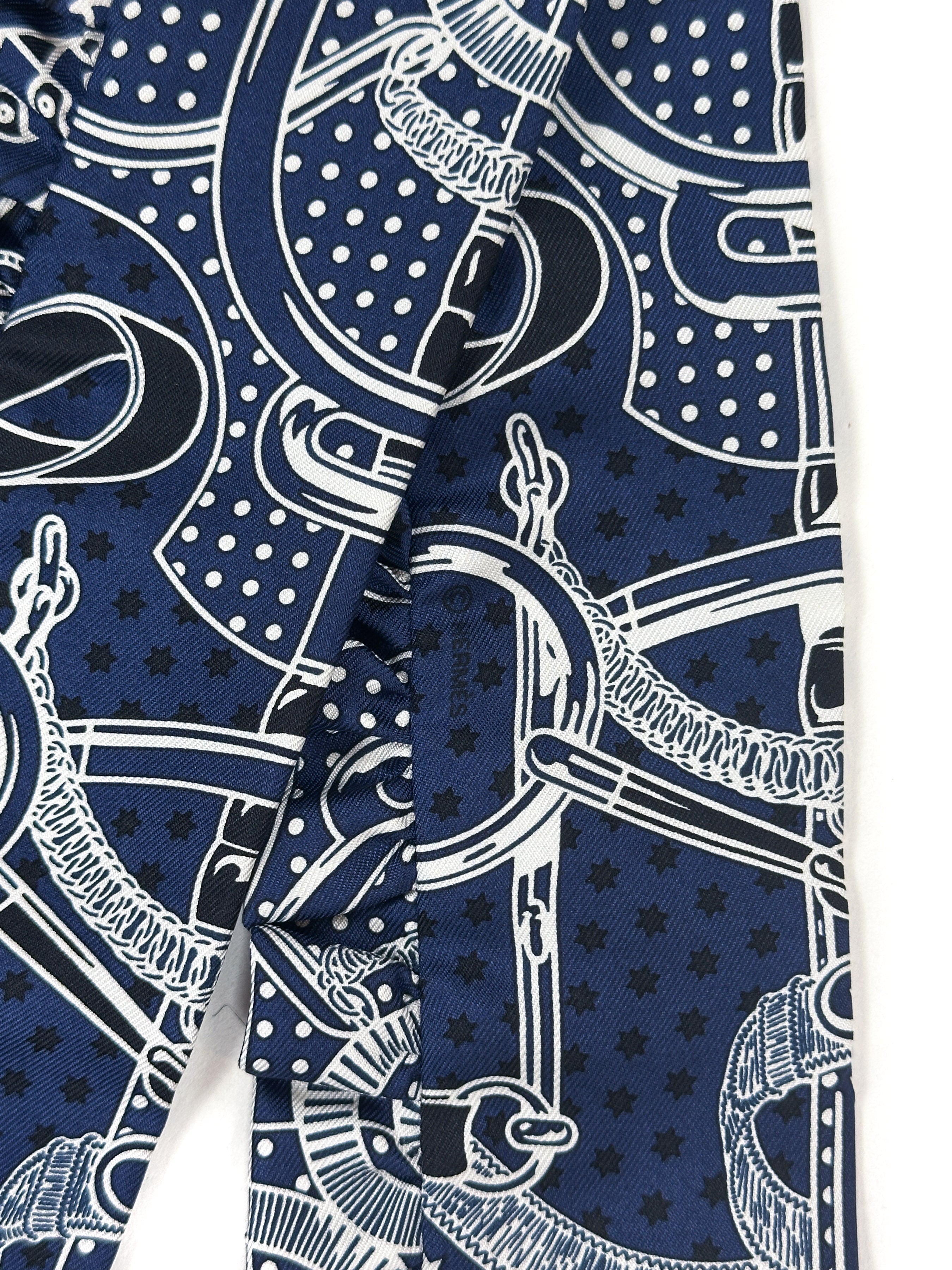 Hermès Eperon D'Or Bandana Twilly Volant