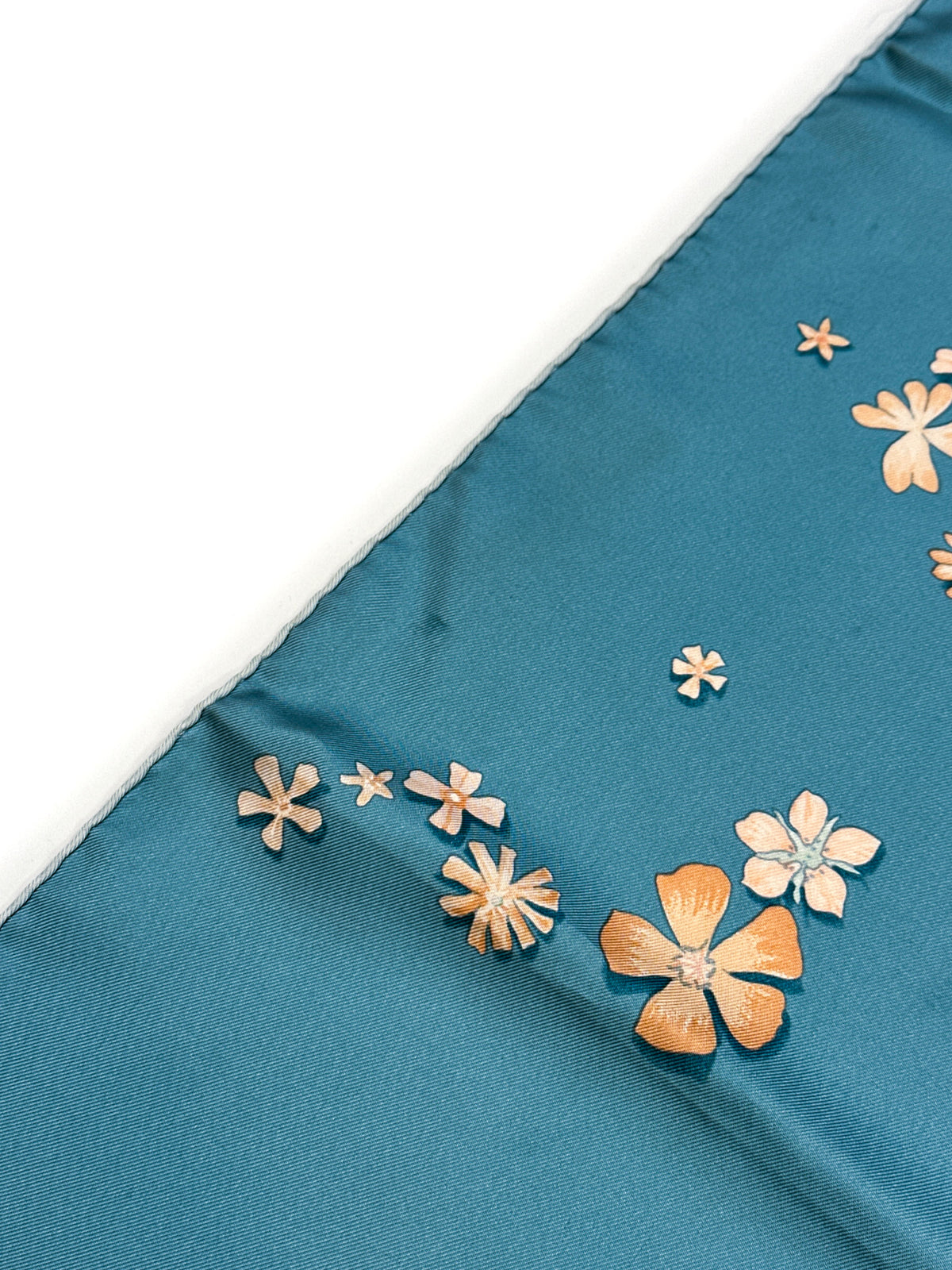 Hermès Flower Power 90